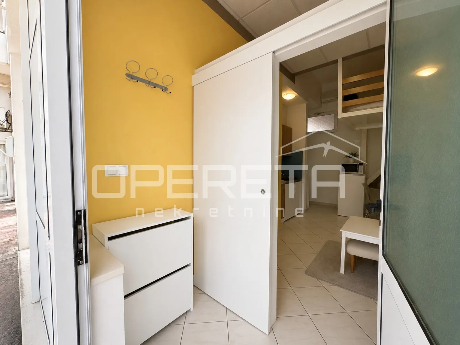 uređen prostor od 33,5 m² s galerijom 2m2 na mirnoj lokaciji - slika 7