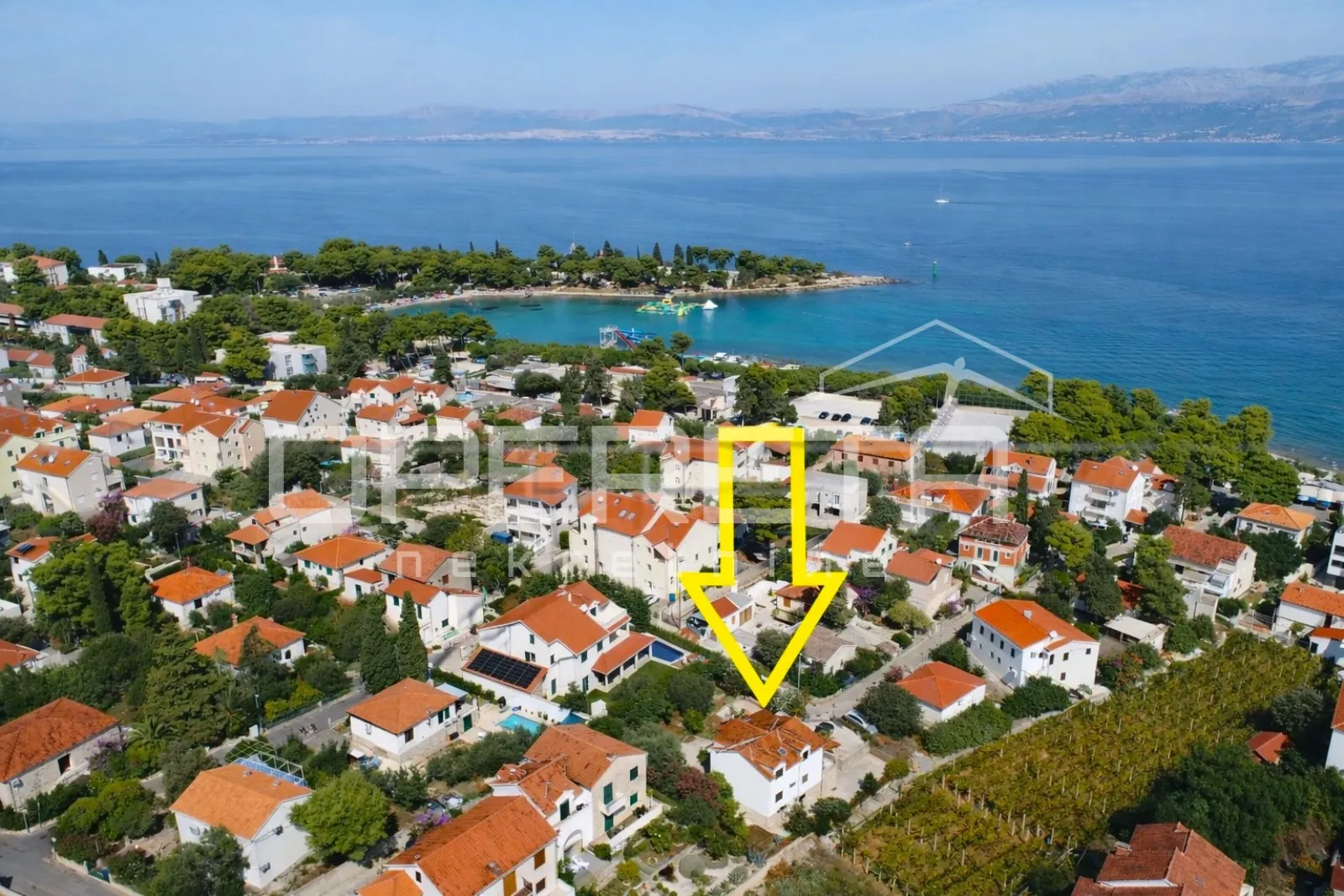 supetar, kuća 200 m2, 150 m od plaže, parcela 610 m2 - slika 28