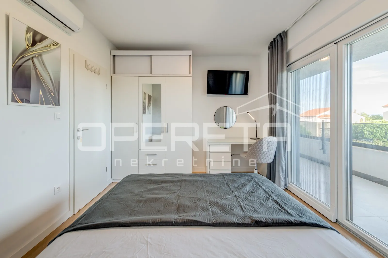 novoizgrađena moderna vila s garažom i bazenom, kaštel novi - slika 18