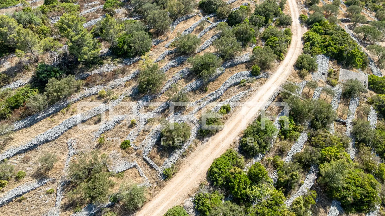 zemljište s karakterom i potencijalom – 932 m2 okruženo prirodom - slika 13