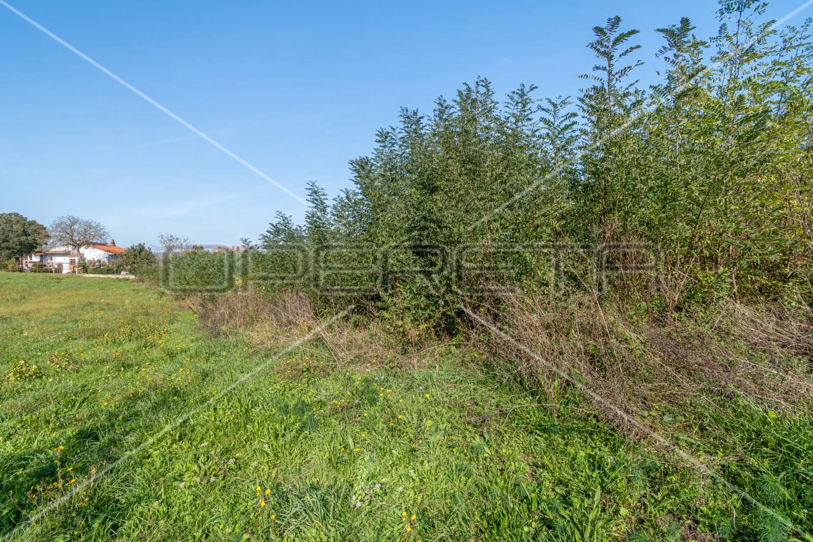 okolica kršana, građevinsko zemljište 891 m2 sa građevinskom dozvolom - slika 3