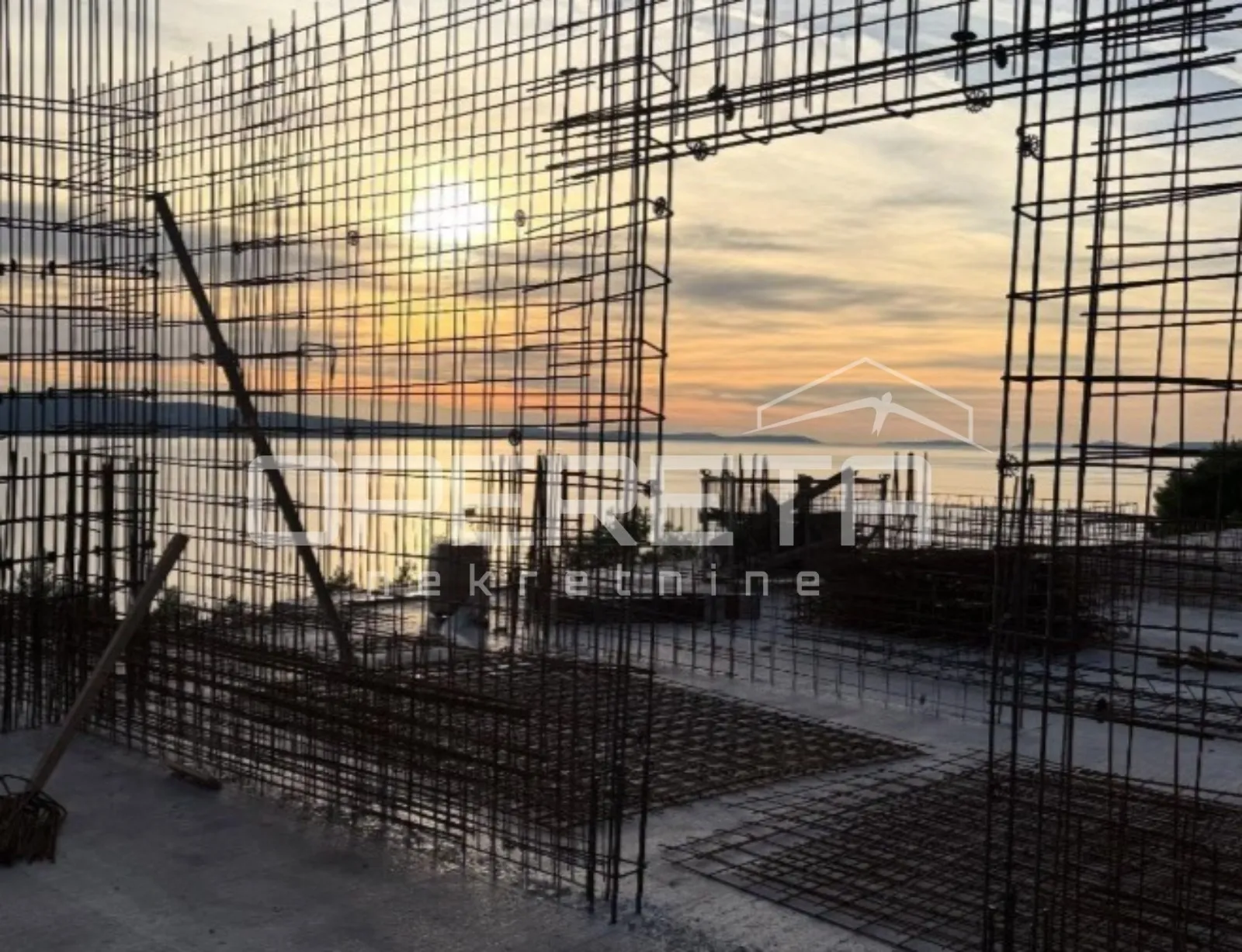 prostrani trosoban stan u novogradnji s balkonom, omiš - slika 16