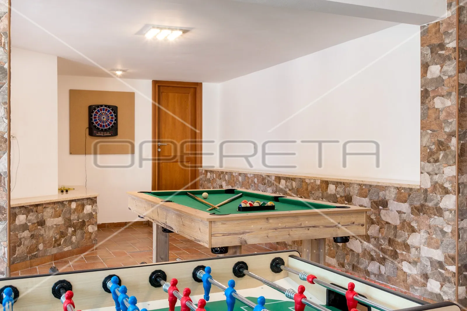 apartmanska kuća s bazenom na top lokaciji u puli - slika 11