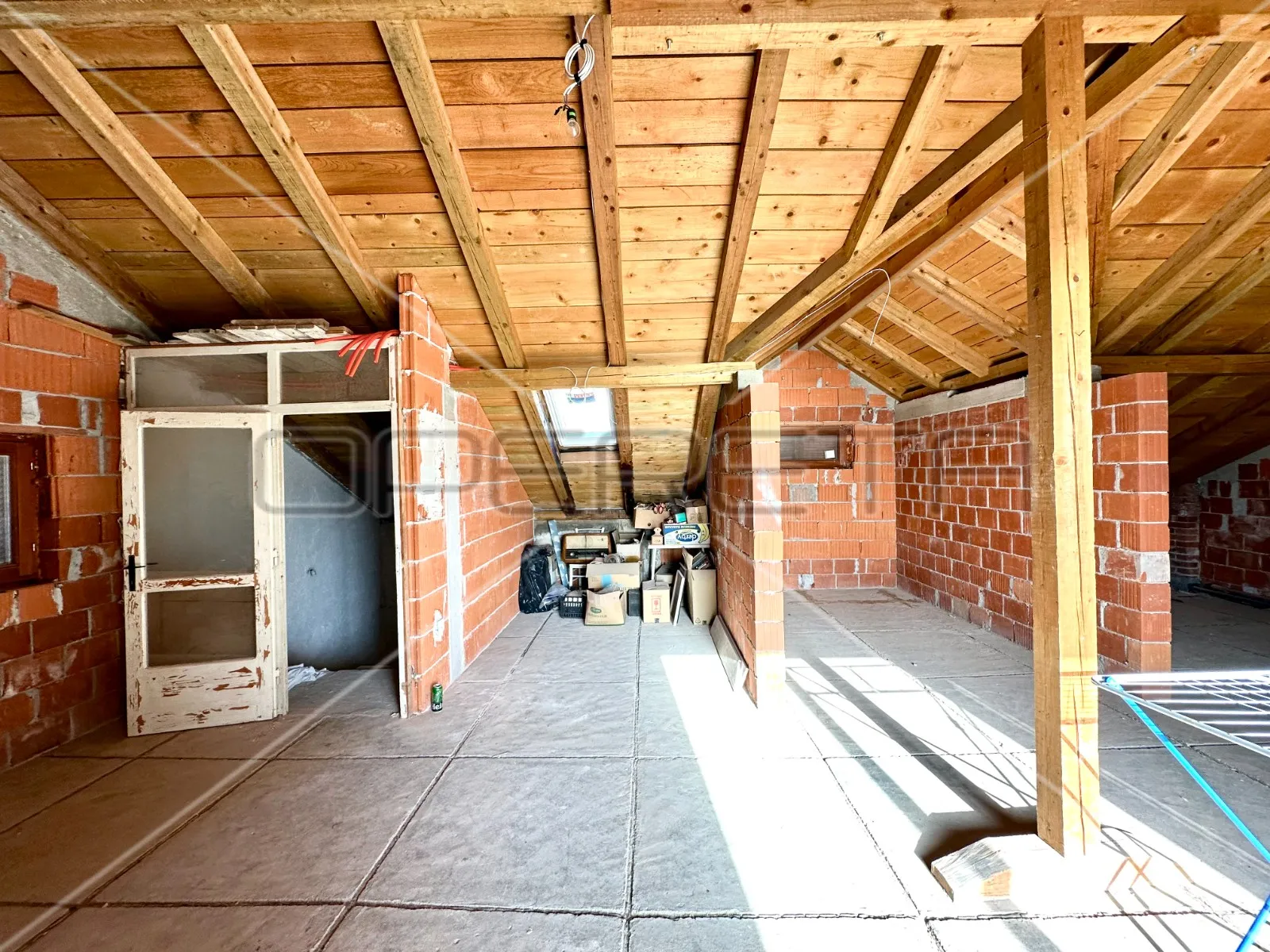 kuća na 80 m od mora sa 6 stanova, tisno, 350 m2 - slika 28