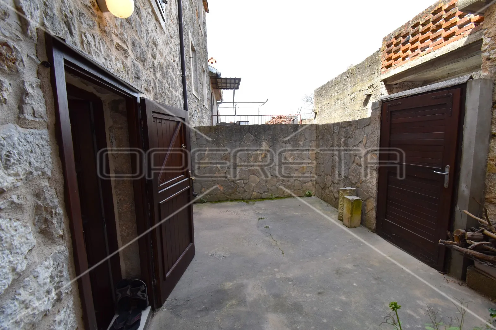 renovirana tradicionalna kamena kuća, jelsa, hvar - slika 9