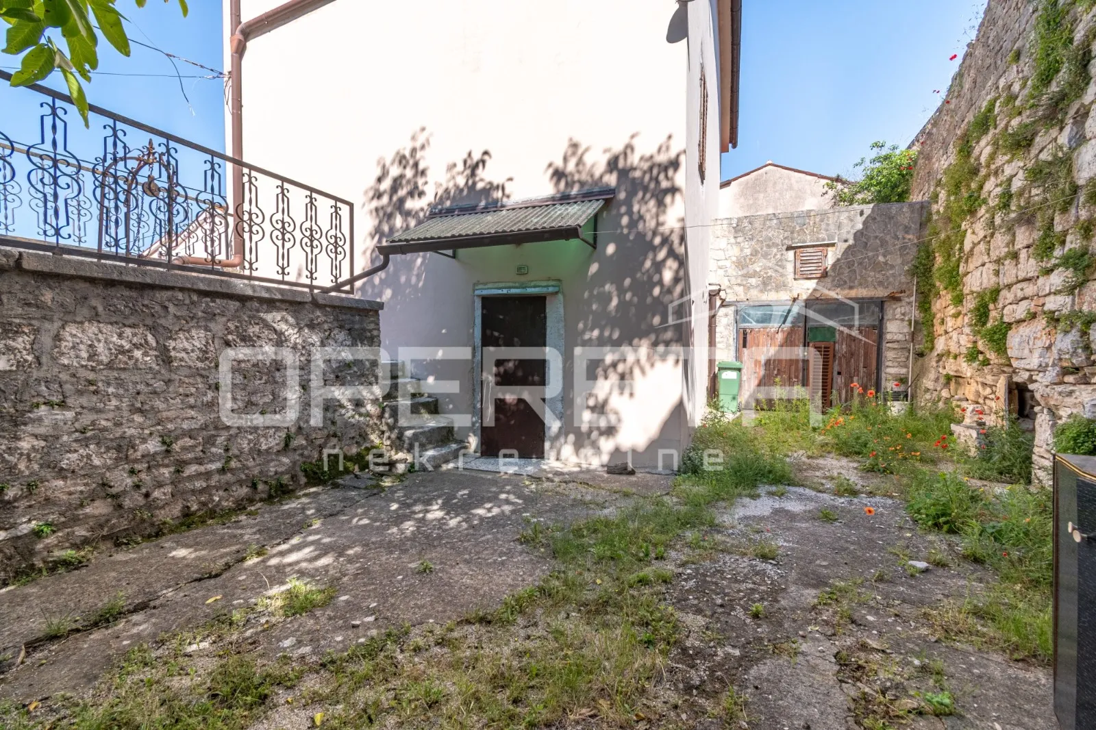 istra, sveti lovreč- kuća s dvorištem u centru - slika 2