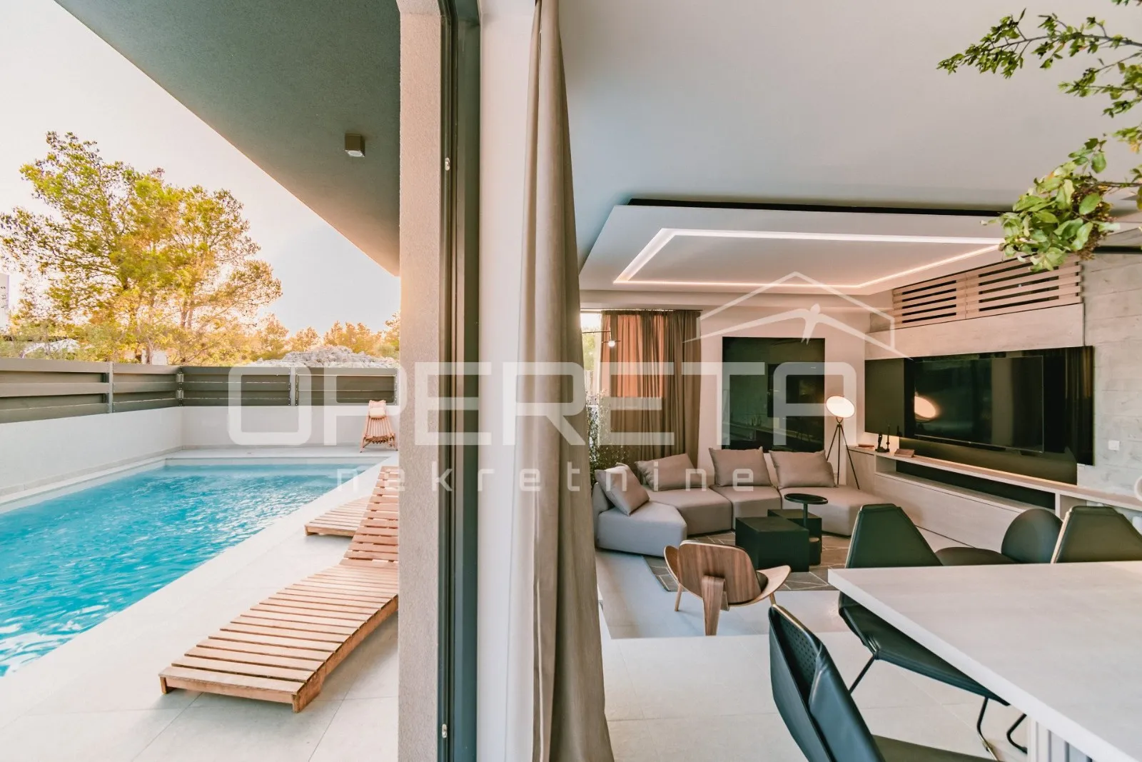 *** vodice - moderna vila s bazenom *** - slika 12
