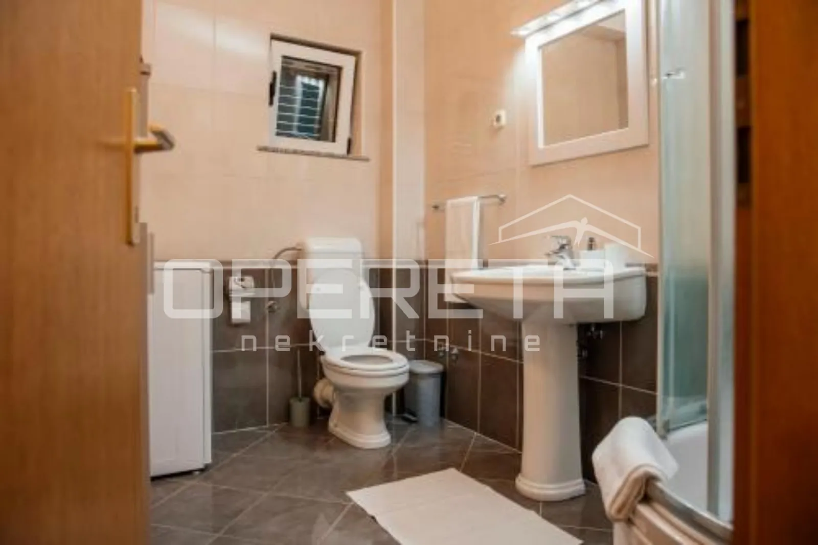 investicijska prilika – kuća za turističke svrhe u cisti provo - slika 23