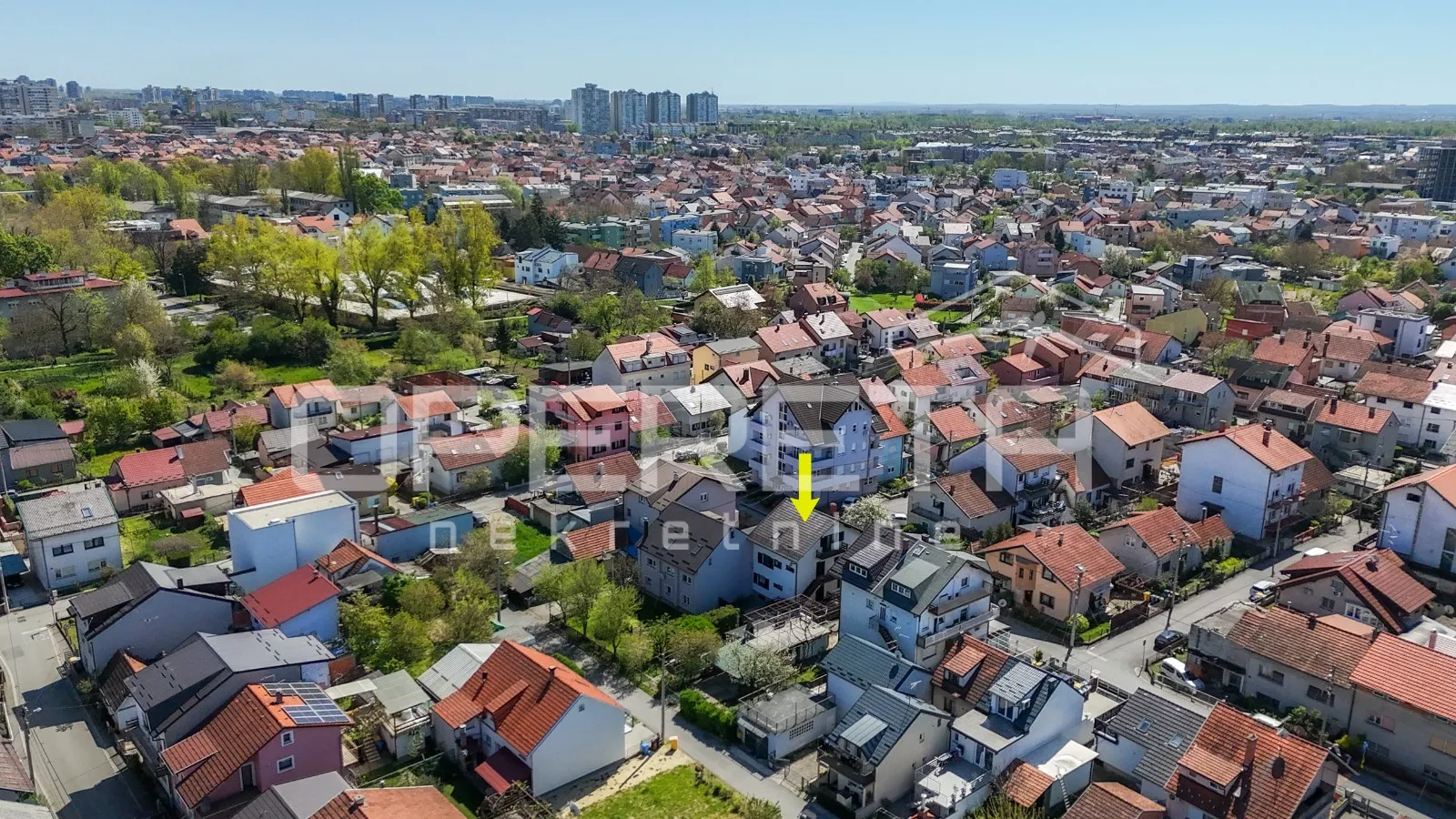 mirna ulica, tri odvojene stambene cjeline - slika 45