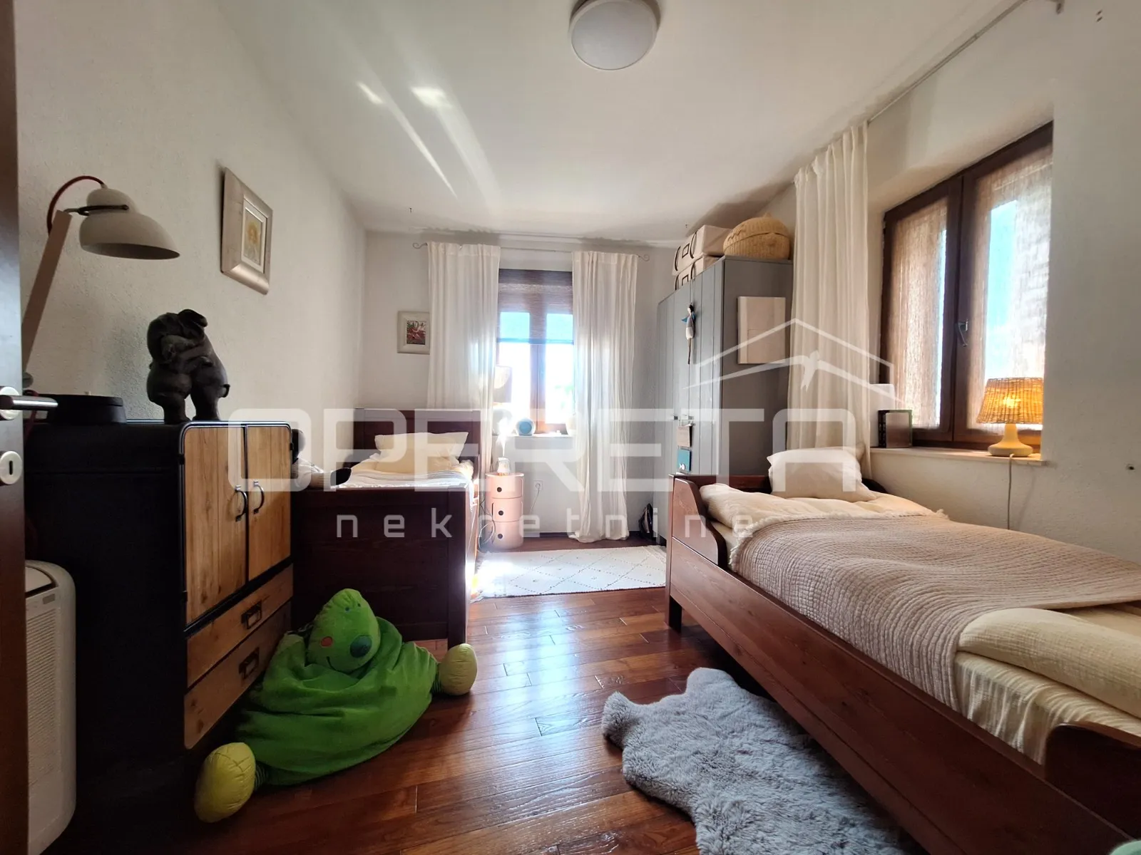 renovirana kuća s 2 stana, šibenik- centar - slika 8