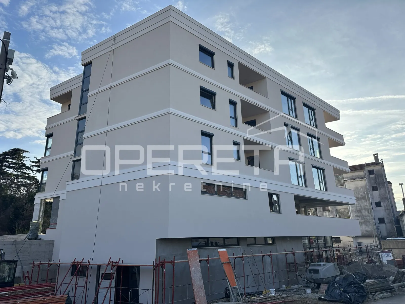 ulični lokal, najam, kraljevica - centar, uz rivu, 335 m2 - slika 3