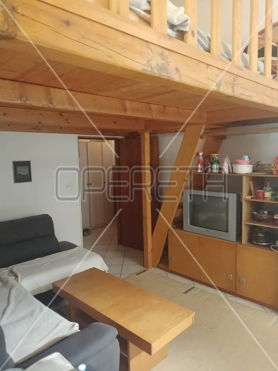 stan 104m2 4soban, pula centar - slika 4