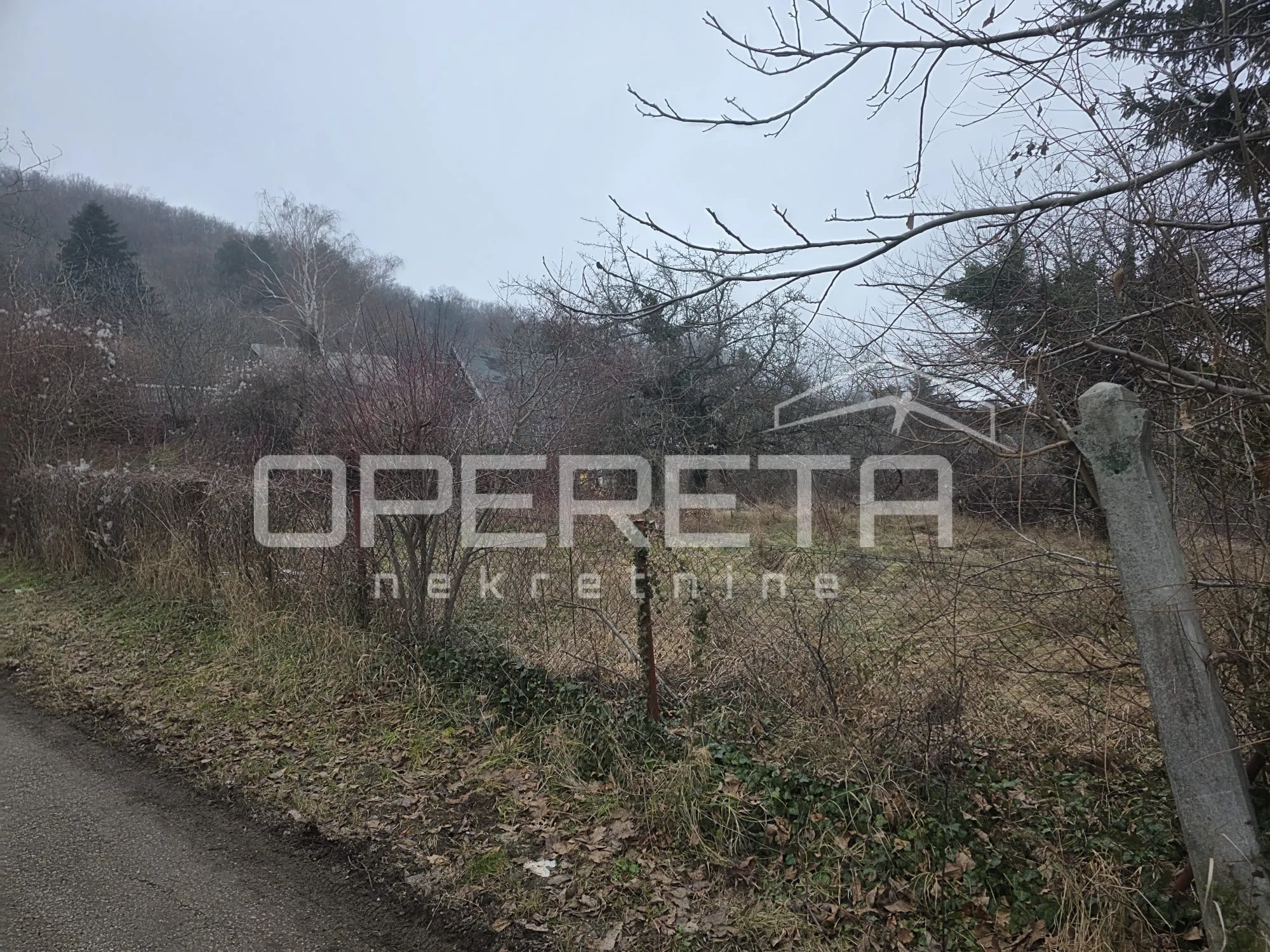gradečak lijevi, markuševec, 1.766,00 m2, 75.000,00 eur - slika 2