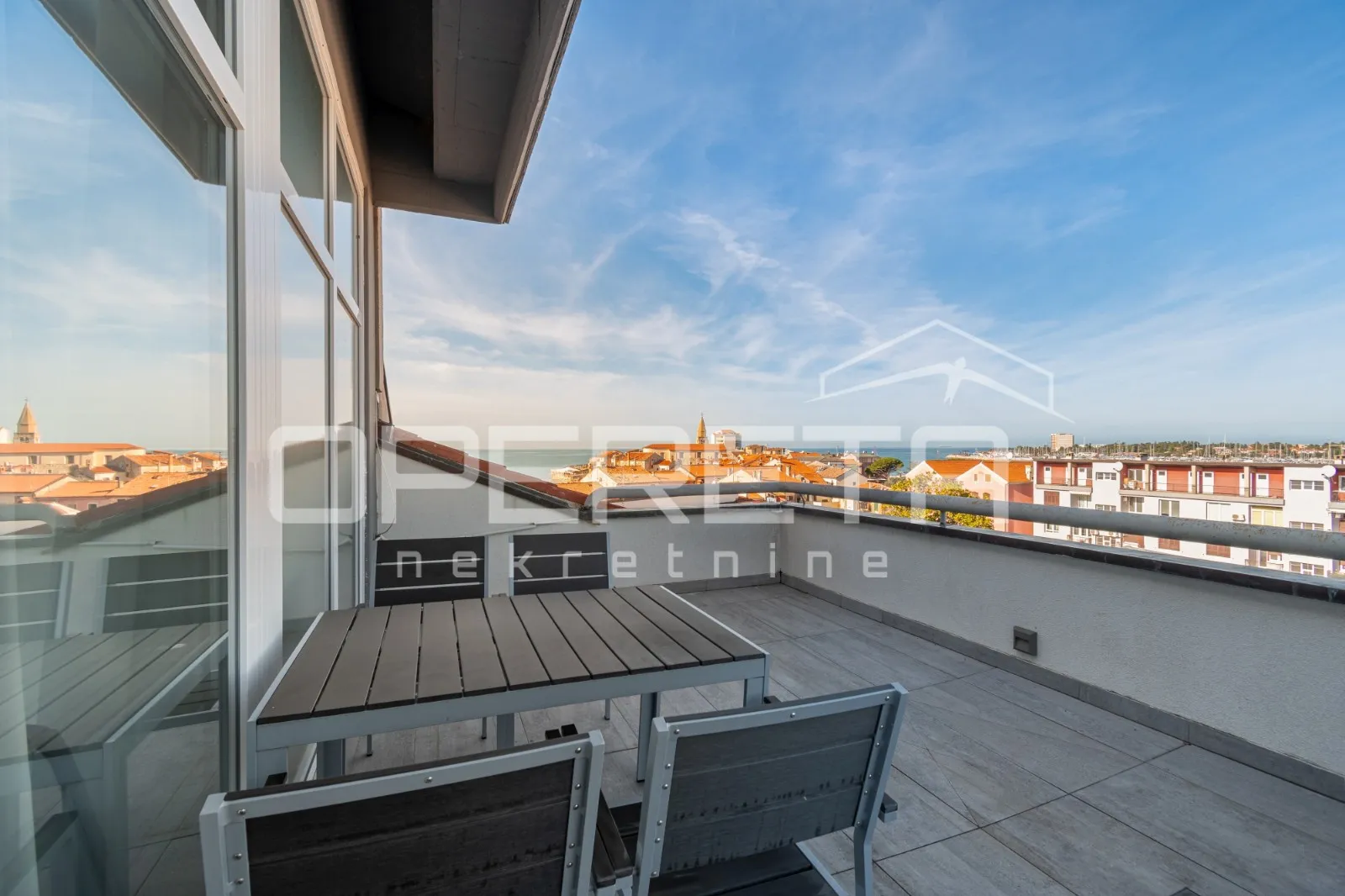 istra, umag - impresivni studio apartman s otvorenim pogledom na more i grad - slika 7