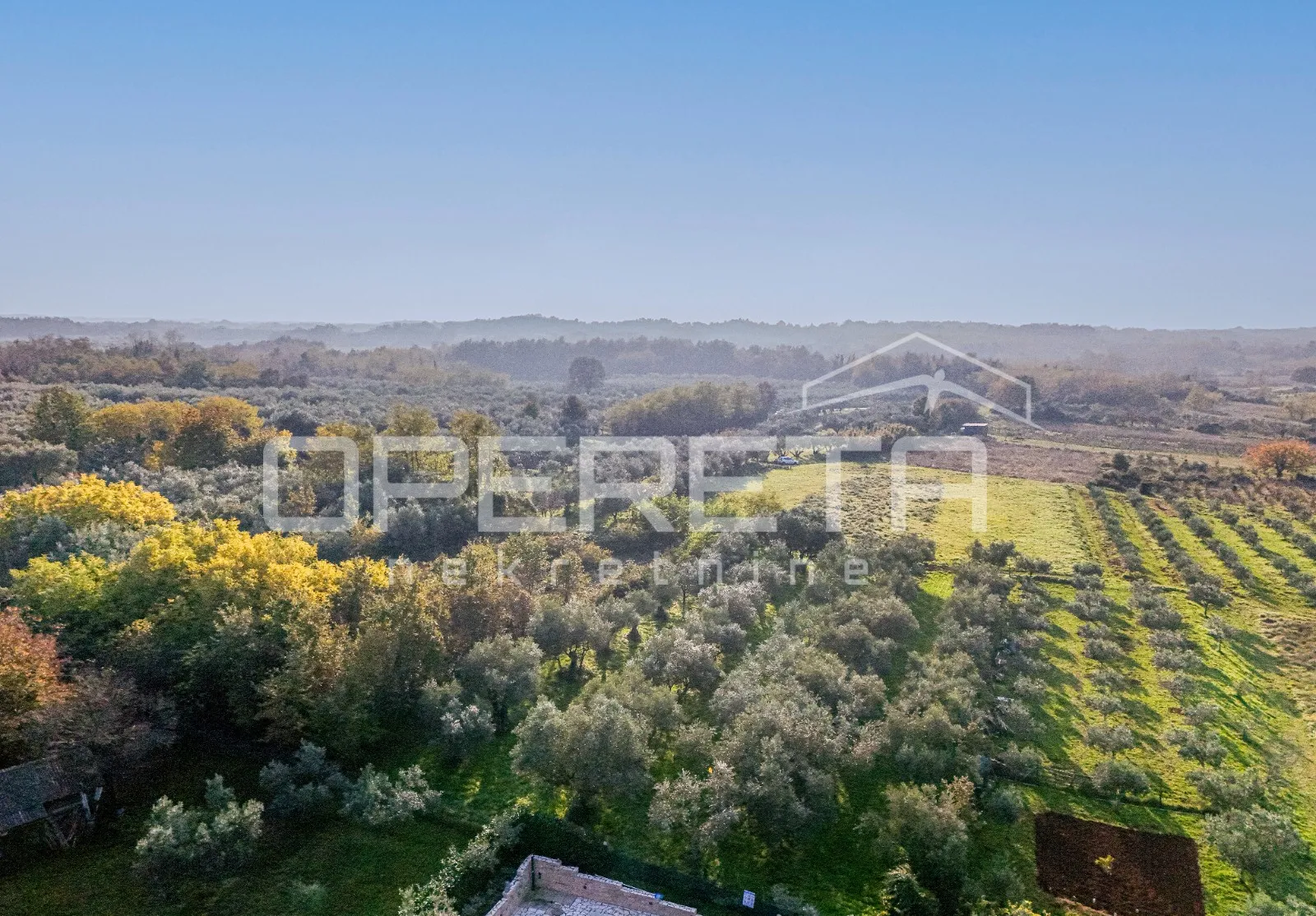 istra, lovrečica- građevinsko zemljište 683 m2 - slika 2