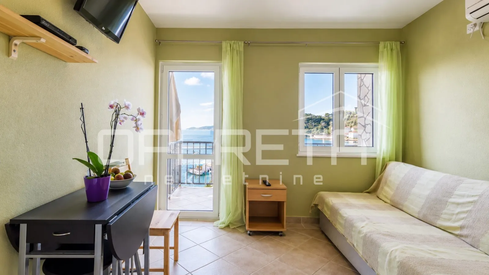 korčula, dva apartmana s pogledom i velikom terasom - slika 9
