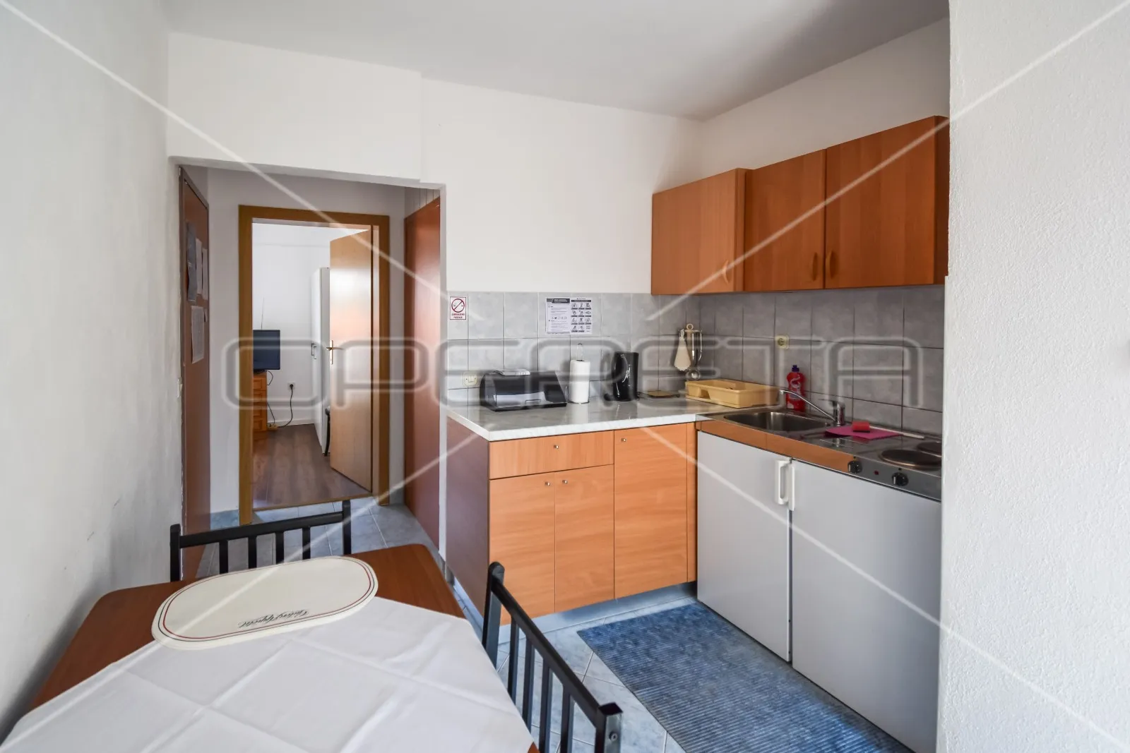 kamena apartmanska kuća s prekrasnim pogledom na more i maslinikom, splitska oto - slika 8