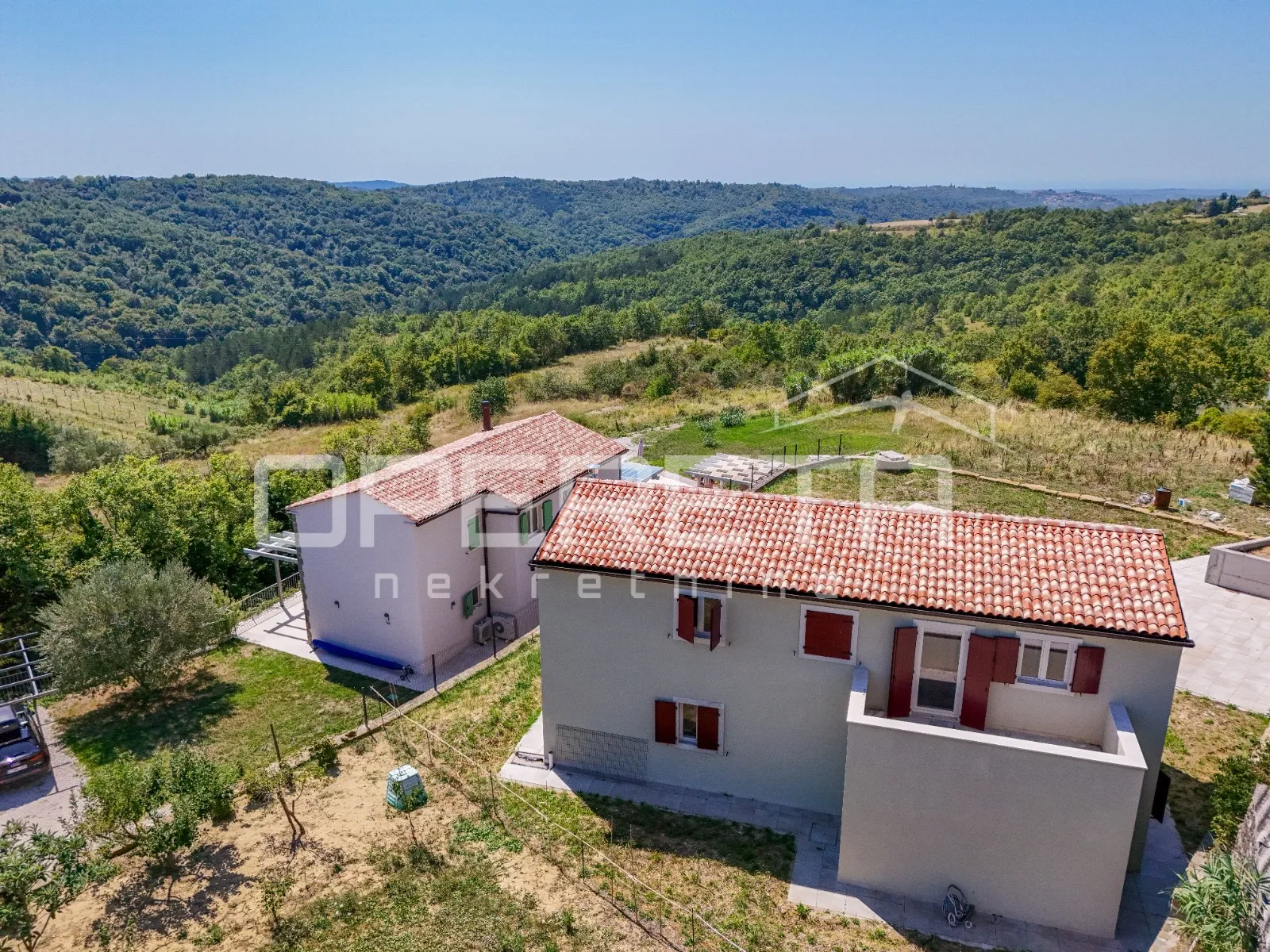 istra, momjan okolica-samostojeća kuća s bazenom i pogledom - slika 33