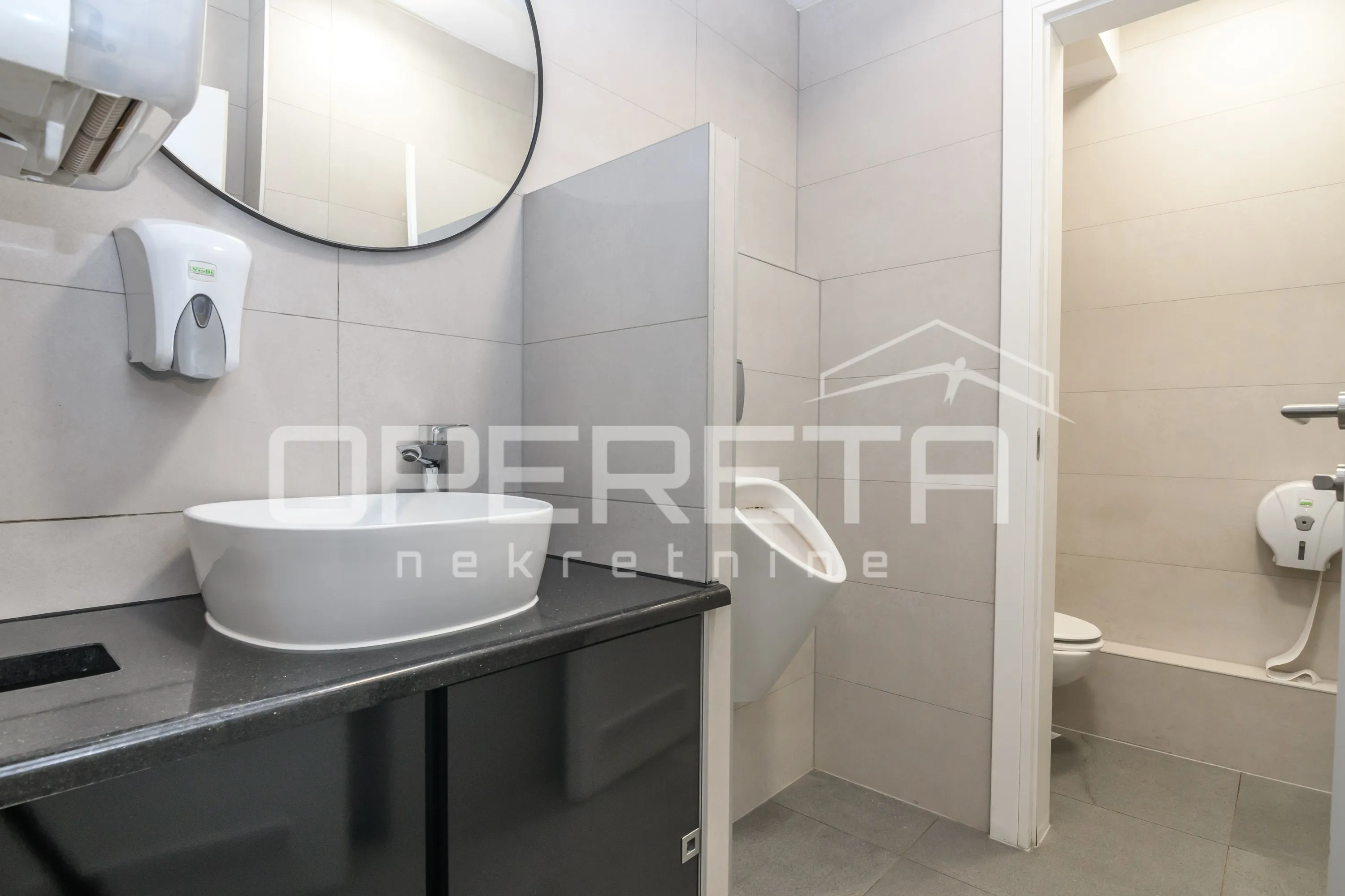 najam, ulični lokal, trnje, strojarska, 132m2 - slika 9
