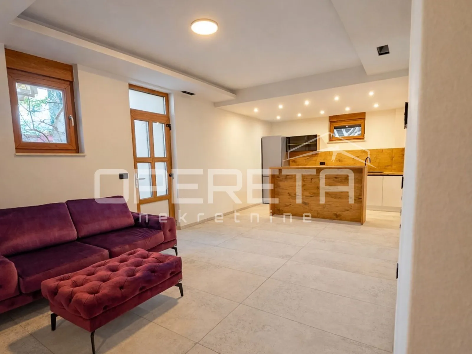 kaštel novi – moderna vila s bazenom i krovnom terasom, novogradnja - slika 8