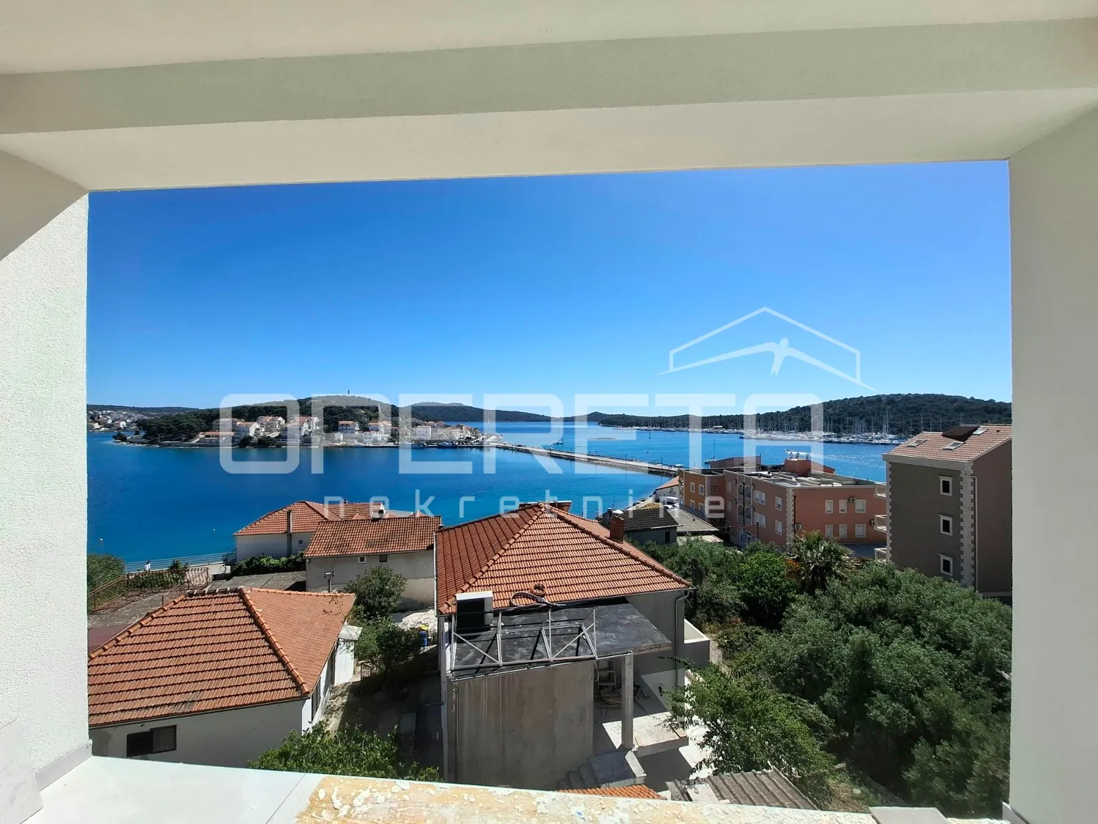 top lokacija u dalmaciji – rogoznica, 70m od mora, useljenje ljeto 2025! - slika 3