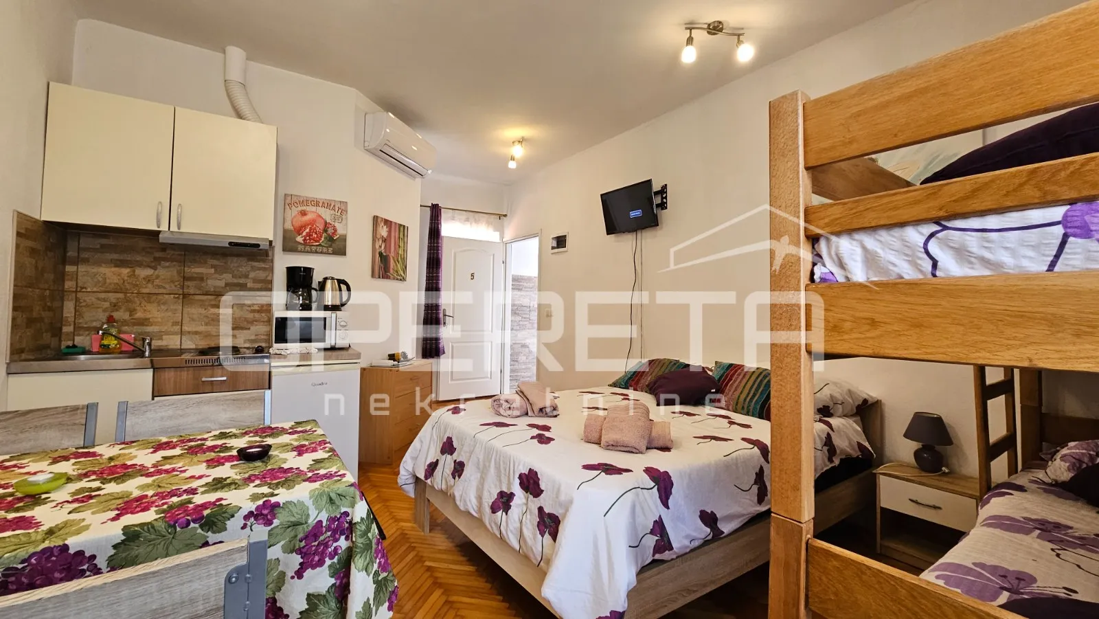 zadar, arbanasi – kuća s bazenom i 6 studio apartmana - slika 11