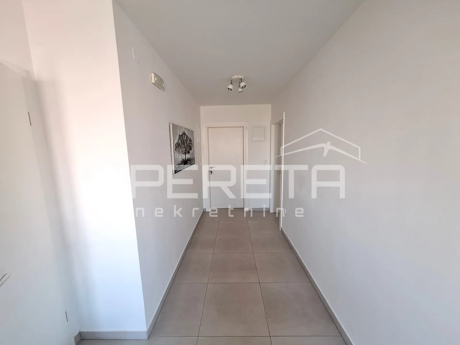 prvi red do mora, 6 apartmana, rogoznica! - slika 9