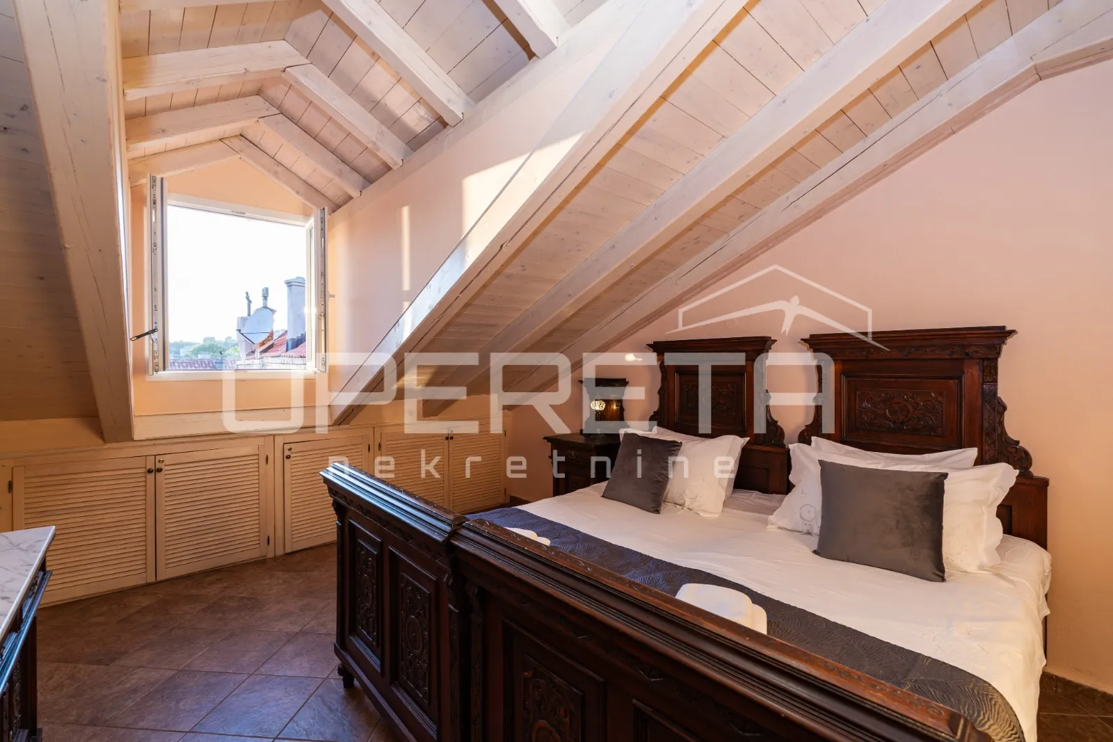 kuća s 9 turističkih apartmana i restoranom u staroj jezgri dubrovnika - slika 19
