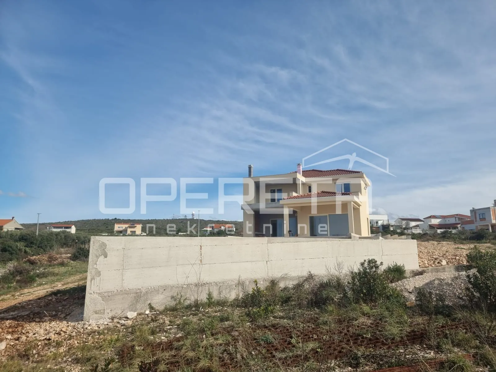 vila s infinity bazenom i pogledom na more - slika 8