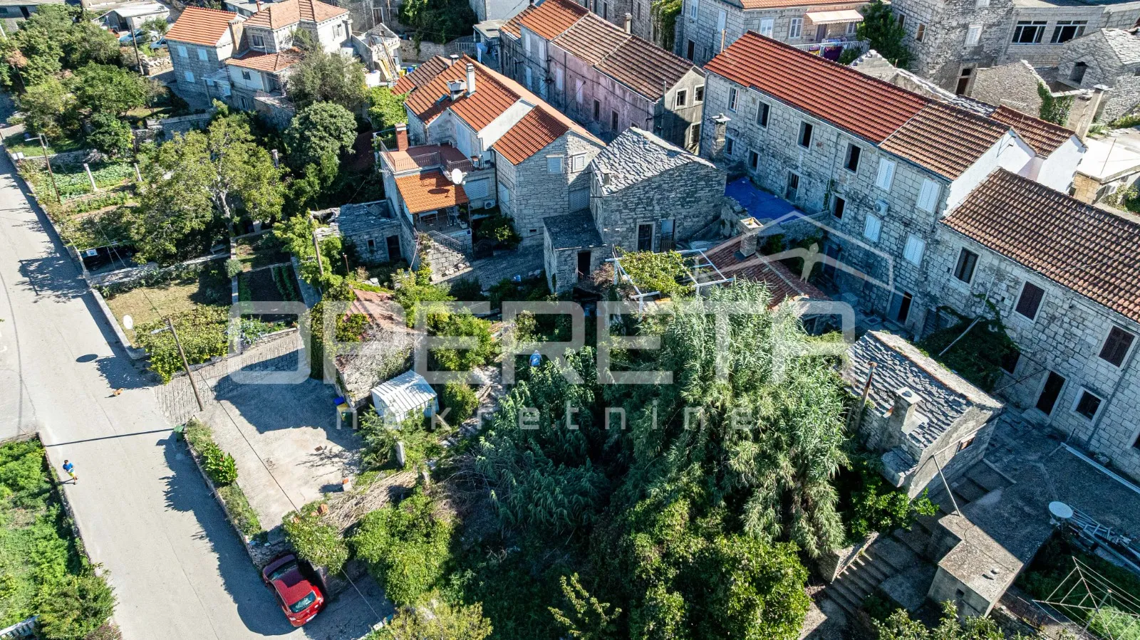 Šarmantne kamene kuće za obnovu u srcu Žrnova, Korčula - Žrnovo