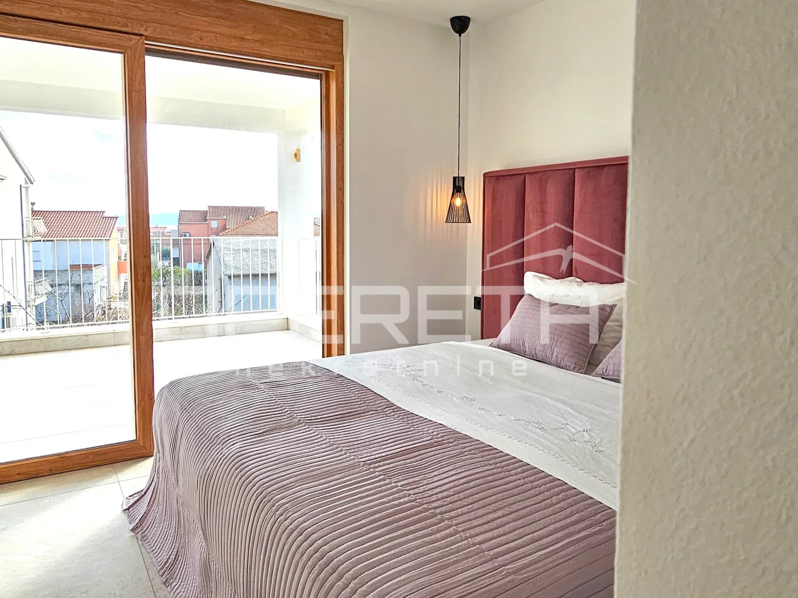 kaštel novi – moderna vila s bazenom i krovnom terasom, novogradnja - slika 21