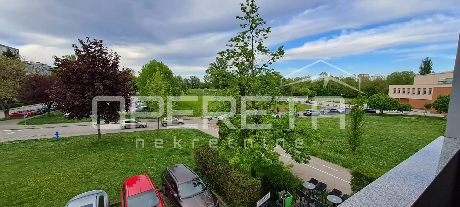 trosoban stan s pogledom na park u mirnom dijelu volovčice - slika 18