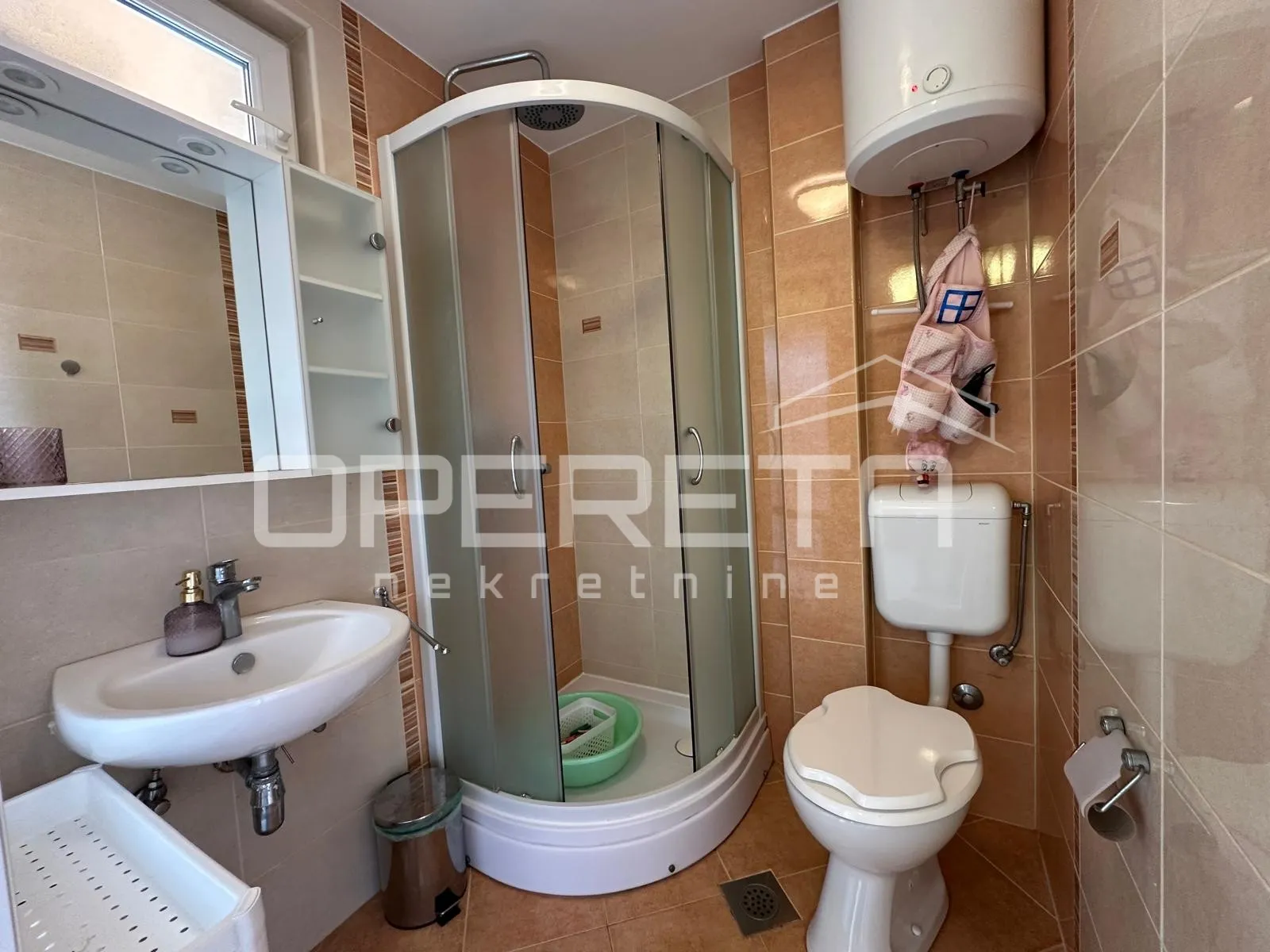 kuća na jadriji s dva apartmana, 40 m od plaže! - slika 5