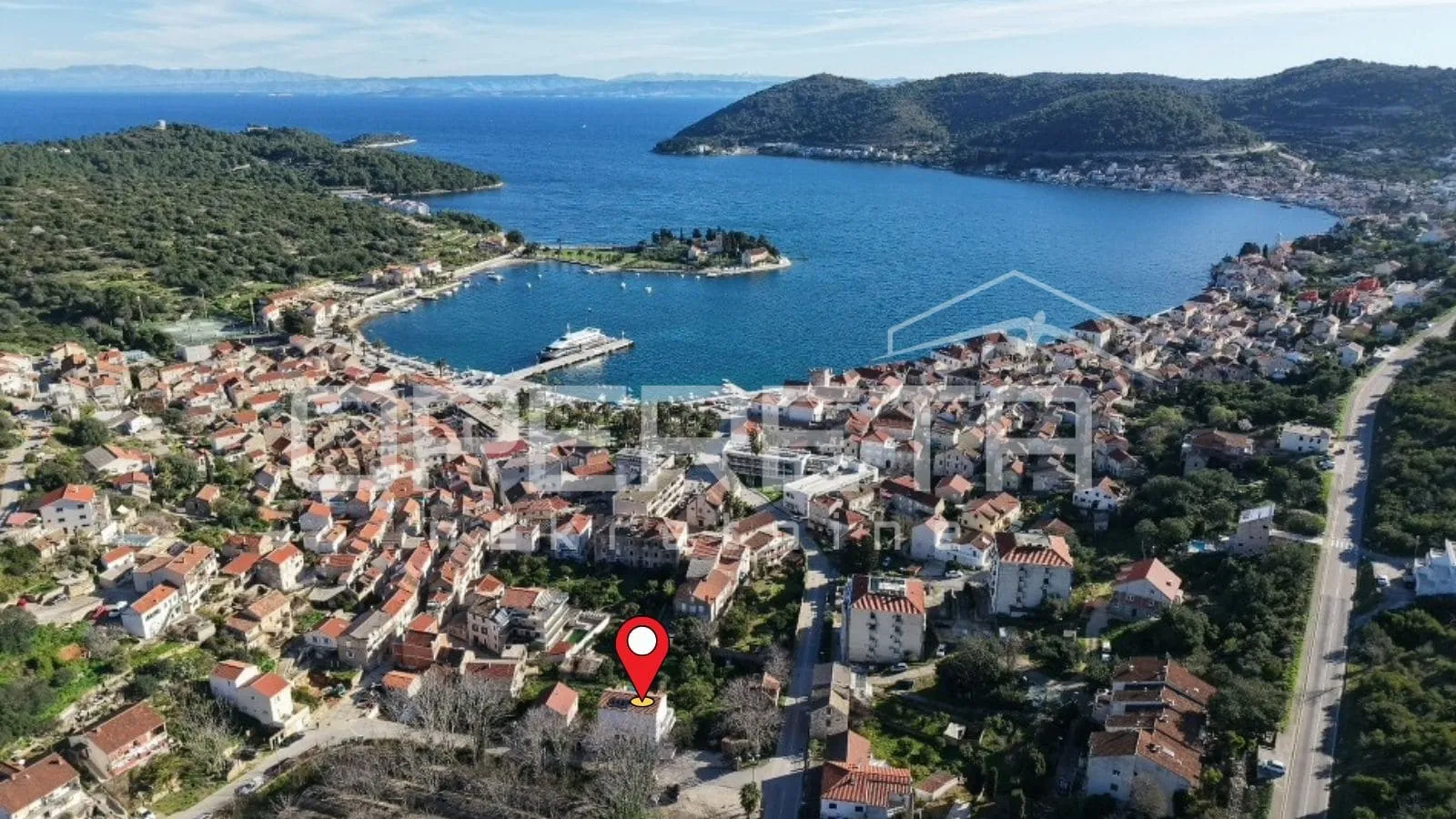 prodaja, vis centar, novouređen 2bdr s velikom terasom - slika 18