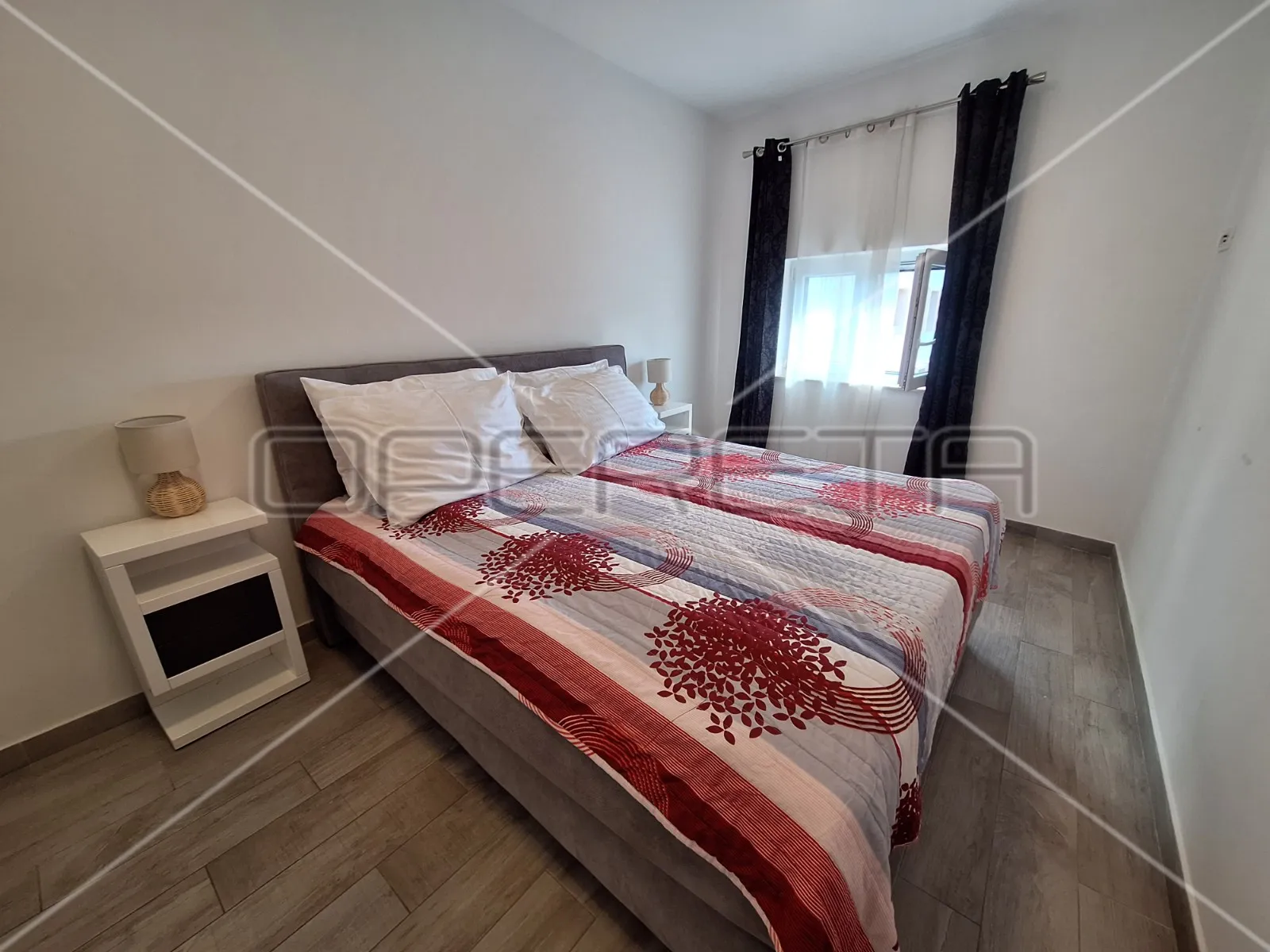 apartmanska kuća u centru jezera, investicija - slika 9