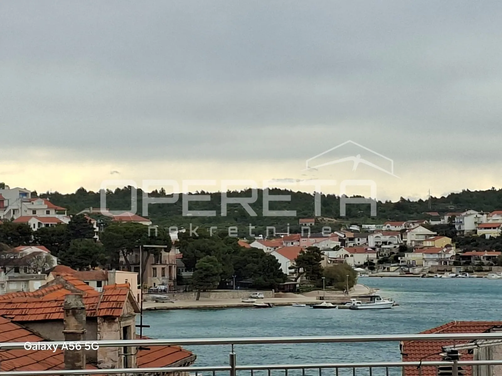 Tisno, Moderna kuća 168m2 - novogradnja u samom centru