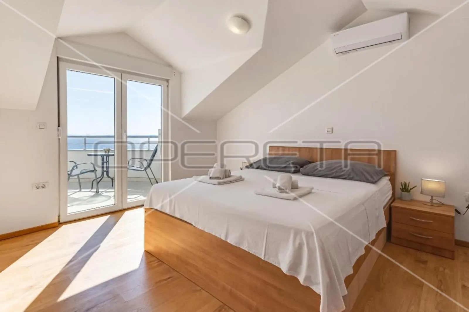 petrčane - kuća s 10 etažiranih apartmana, 100m od mora - slika 7