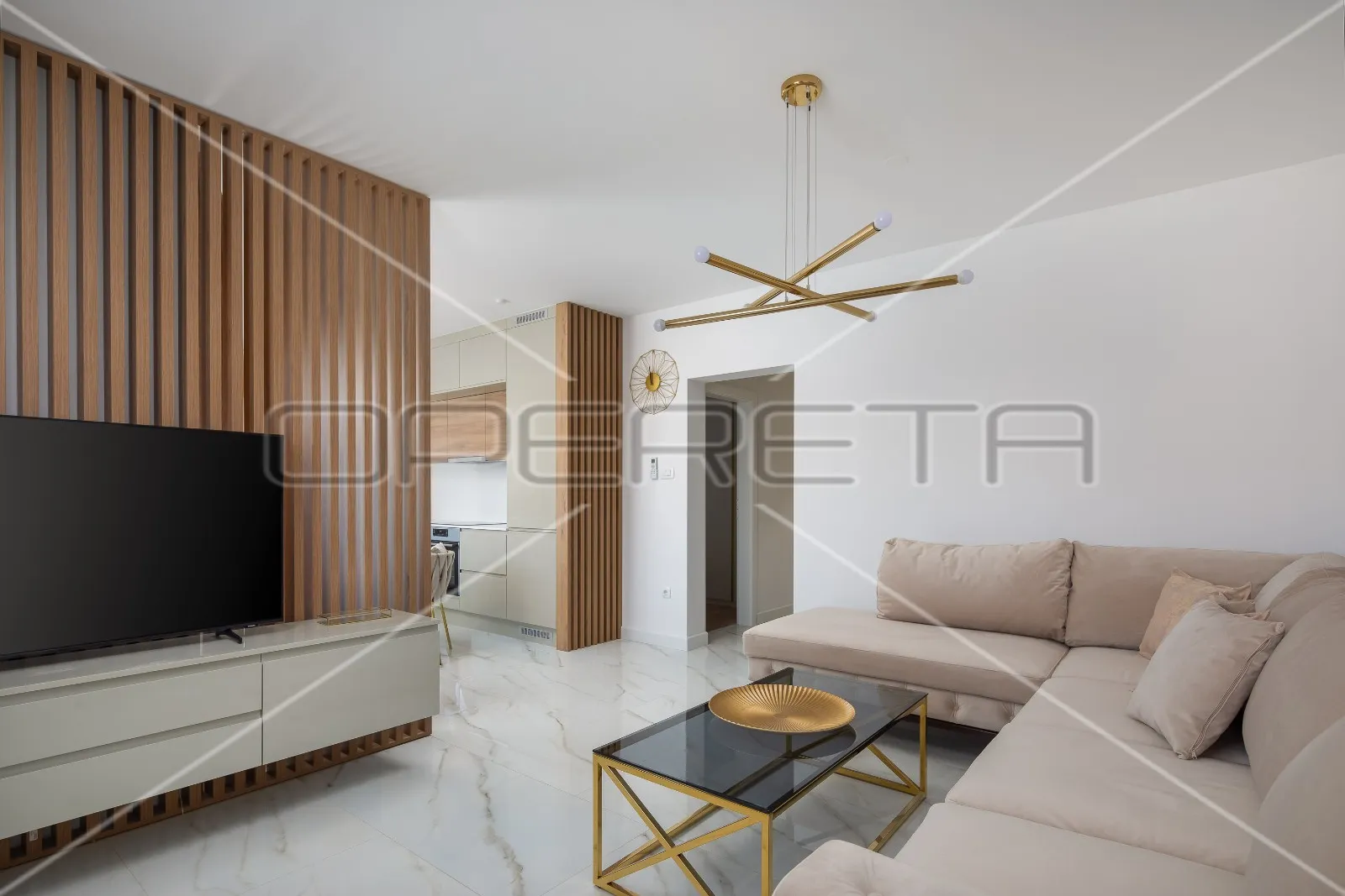 dizajnerska vila 1. red do mora, 407 m2, marina kraj trogira - slika 16