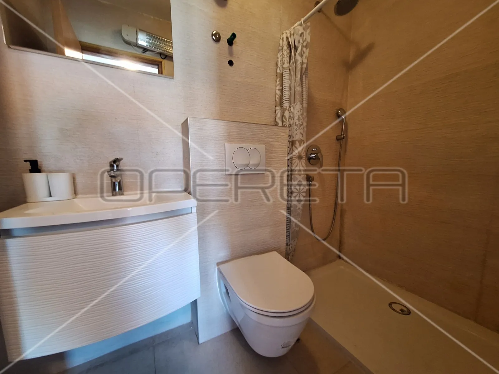 apartmanska kuća u centru jezera, investicija - slika 13