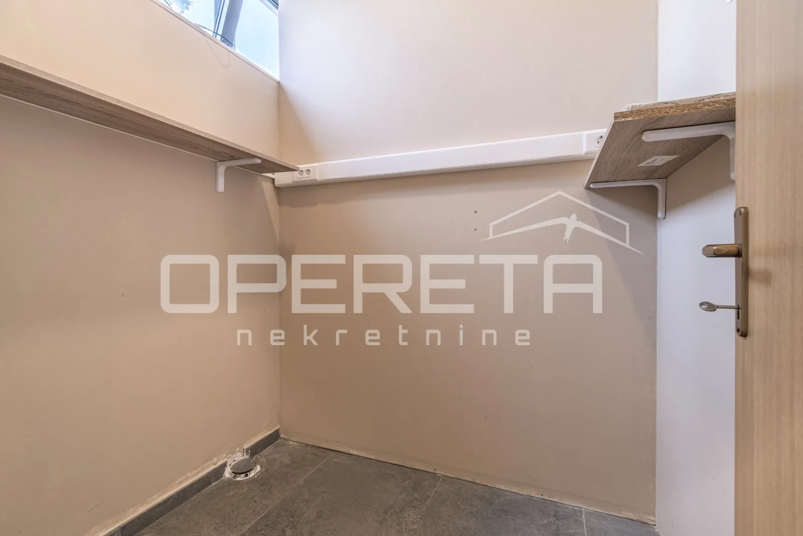 najam, poslovna zgrada, poreč, poreč, 28m2 - slika 4