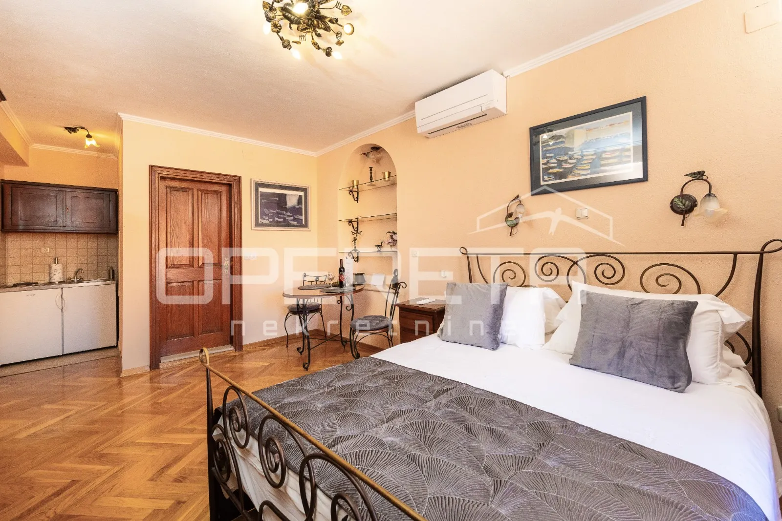 kuća s 9 turističkih apartmana i restoranom u staroj jezgri dubrovnika - slika 10