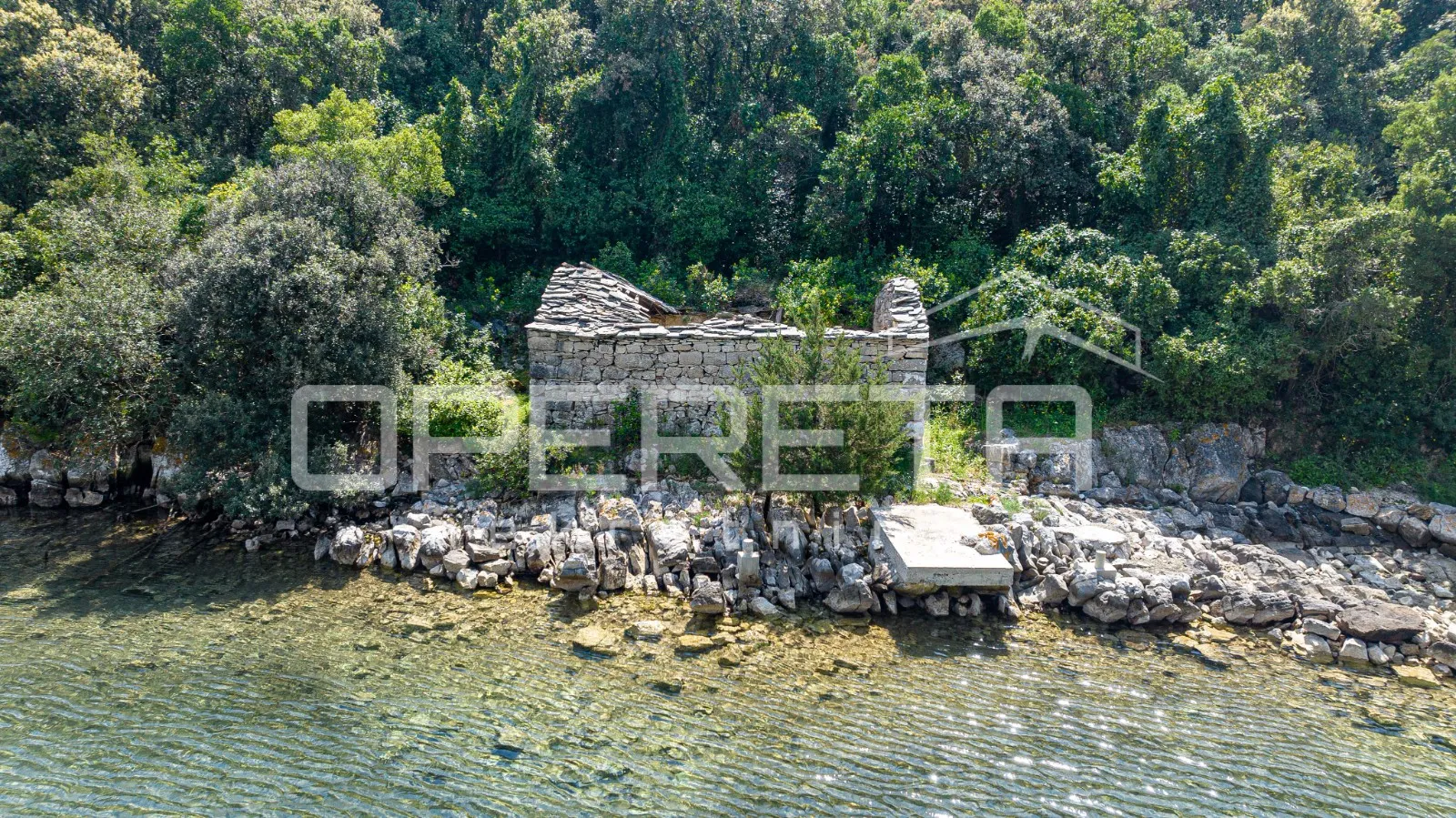 Kamena kućica prvi red uz more - rijetka prilika na Korčuli - Brna
