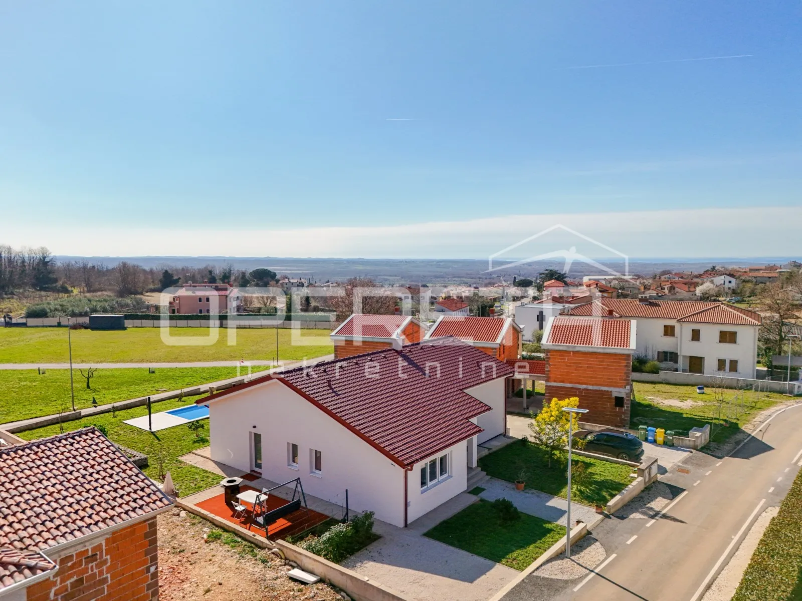 kaštelir - moderna prizemnica s bazenom i pametnim sustavom upravljanja - slika 14