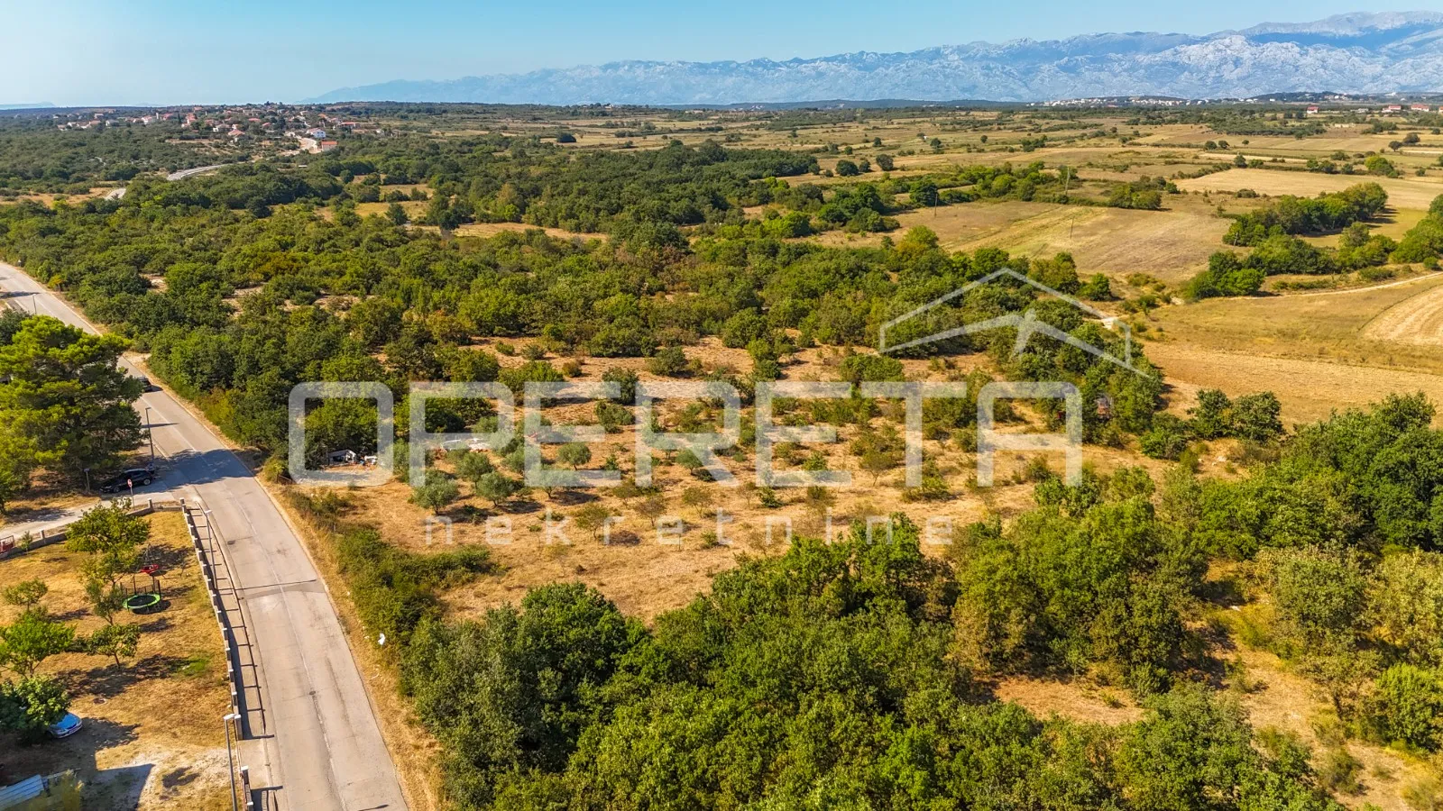 građevinsko zemljište s dozvolom za kuću i bazen - poličnik - 482 m2 - slika 3