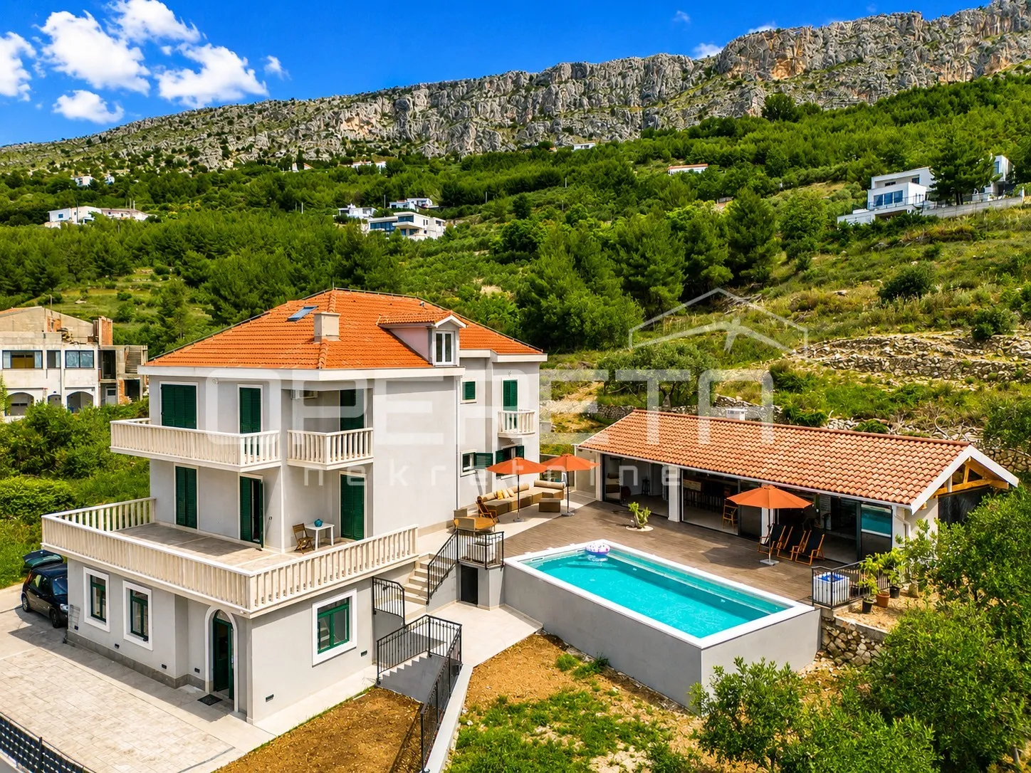 luksuzna vila s bazenom i panoramskim pogledom na more - slika 2