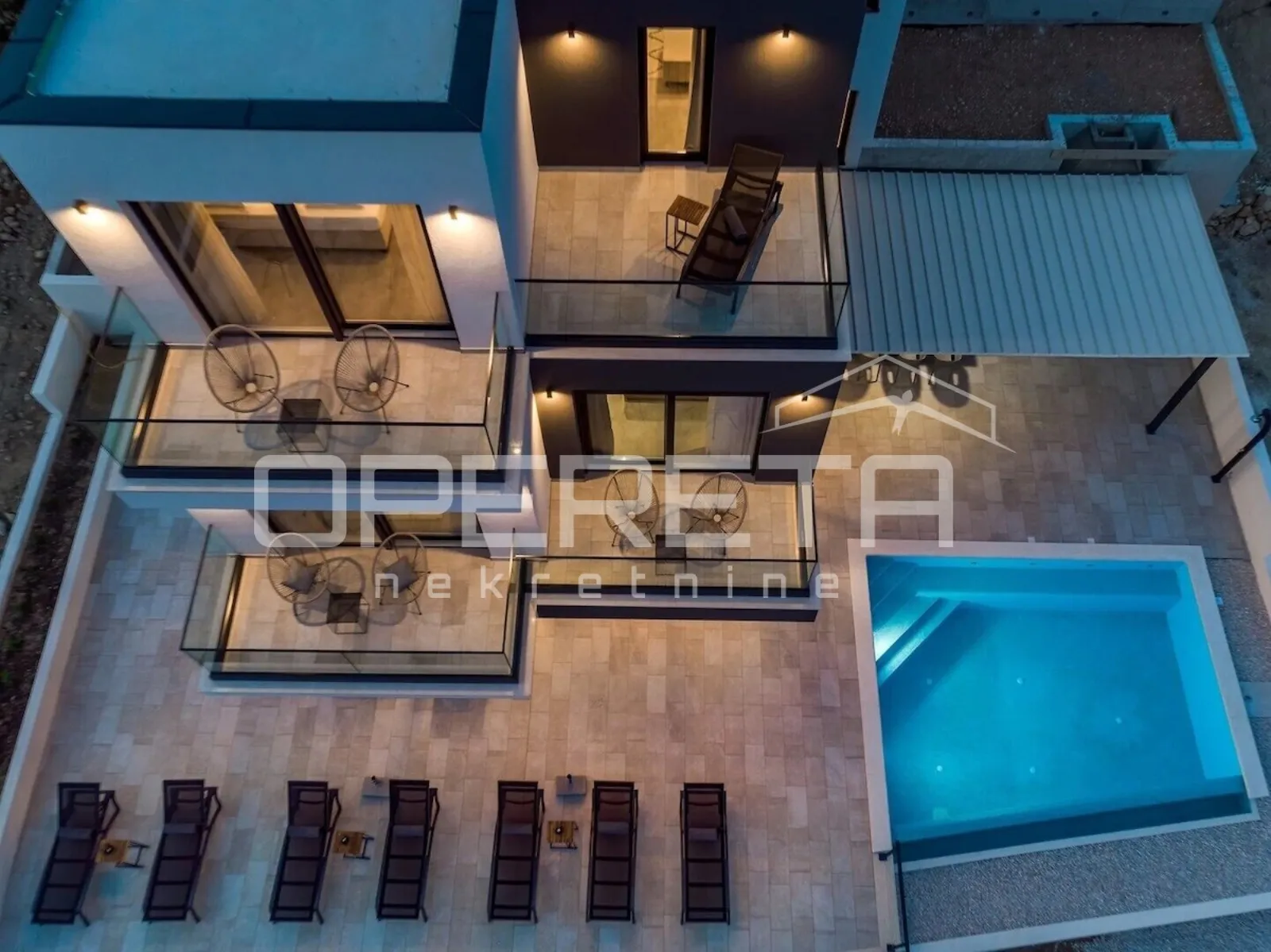moderna vila s otvorenim pogledom na more, povišena lokaciji uz omiš - slika 19