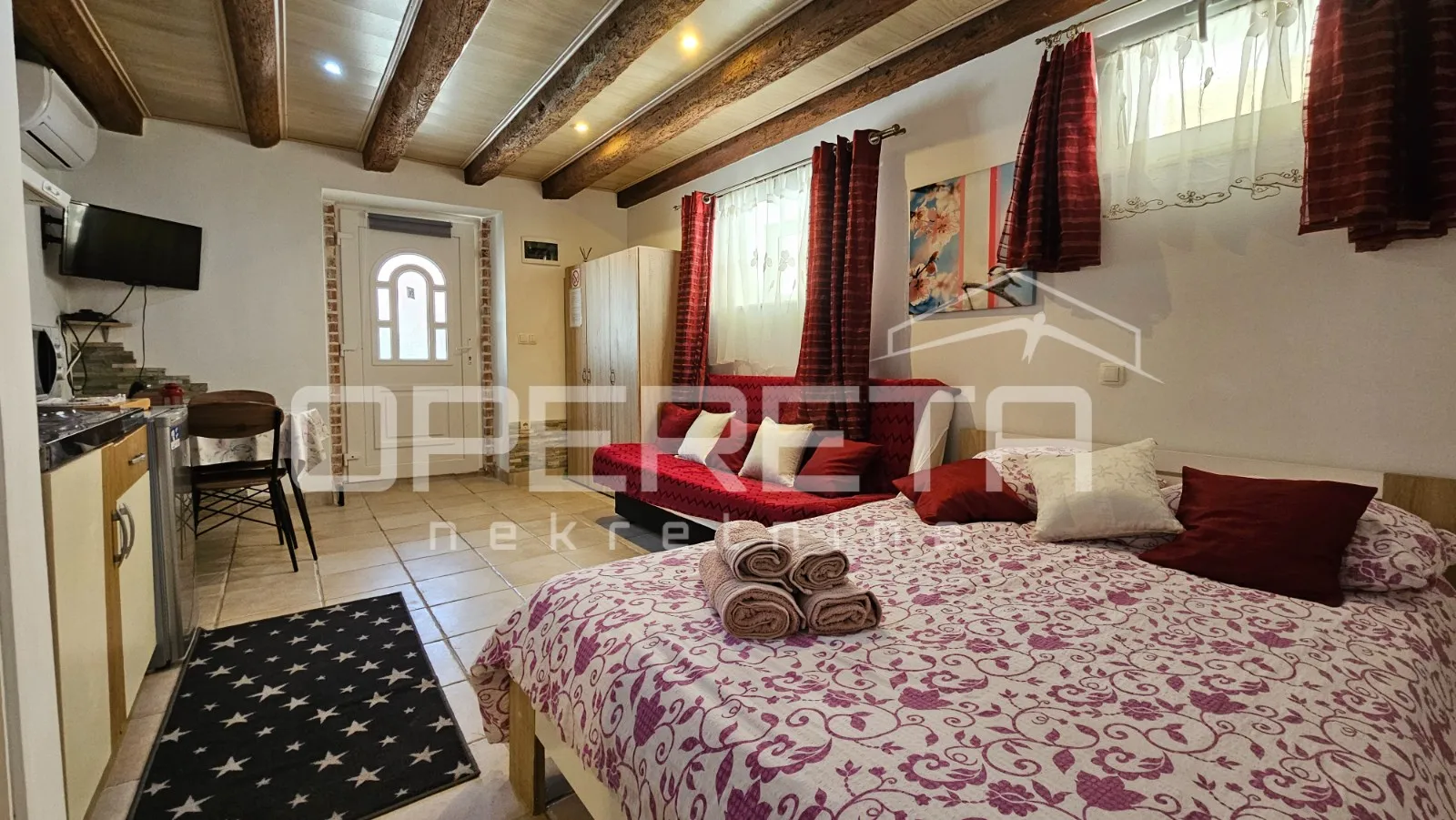 zadar, arbanasi – kuća s bazenom i 6 studio apartmana - slika 3