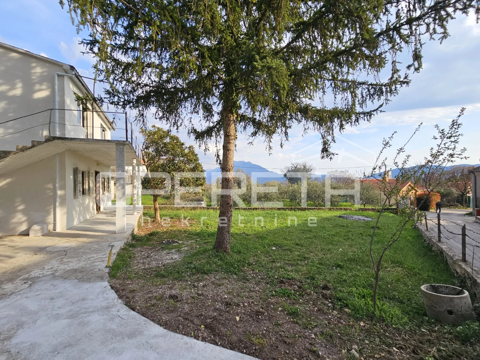 kuća s potencijalom, katuni, šestanovac - slika 10