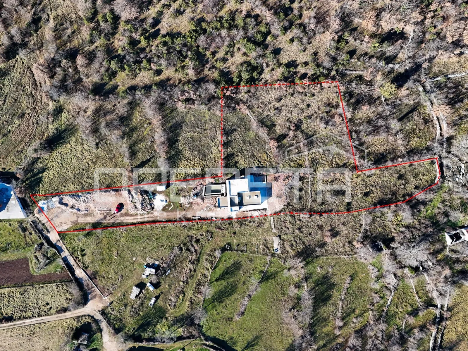 roh-bau kuća s bazenom i wellness zonom u srcu prirode, nadomak splita, 220 m2 - slika 6