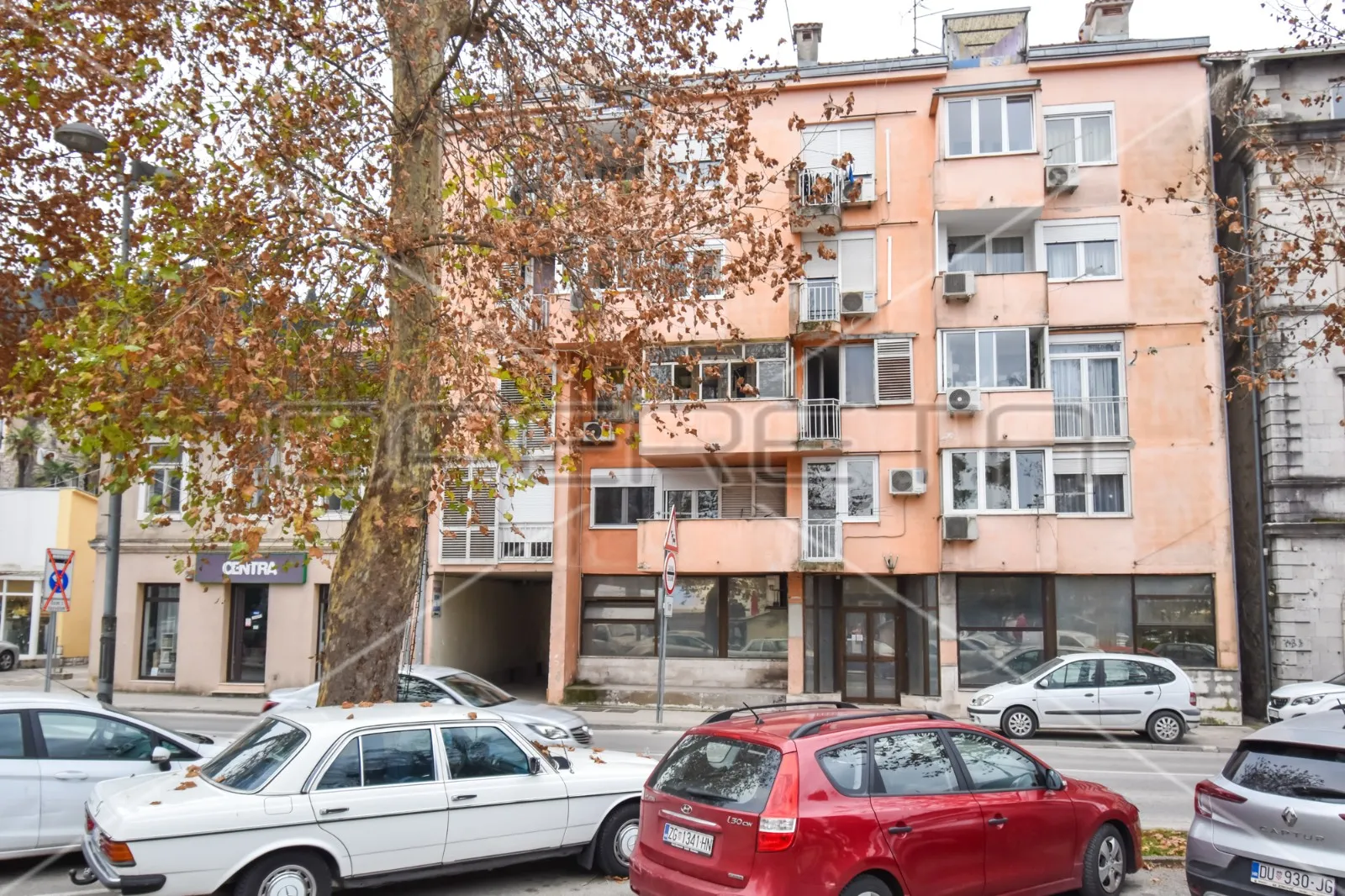 poslovni prostor s izlogom, 130,20 m2, metković, centar - slika 2